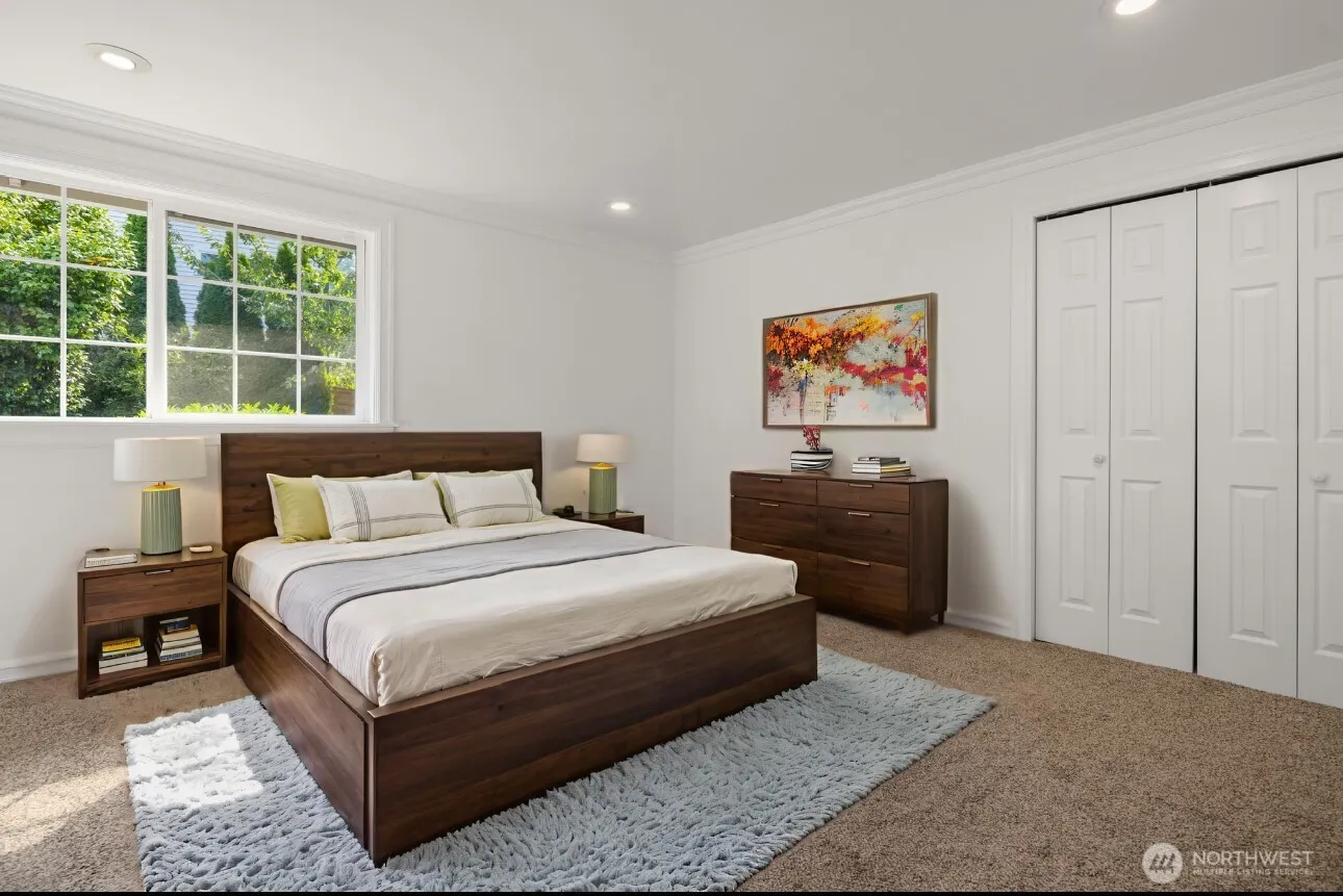 11004 100th Avenue NE, Kirkland, WA 98033