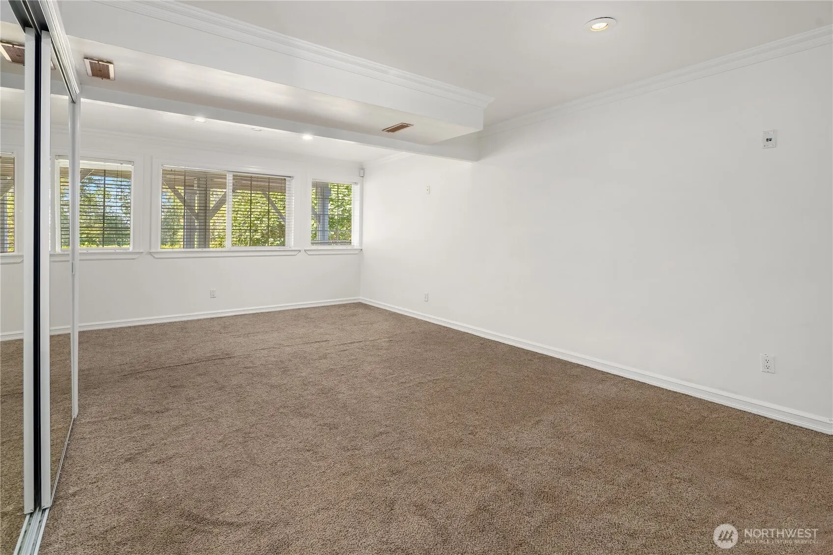 11004 100th Avenue NE, Kirkland, WA 98033