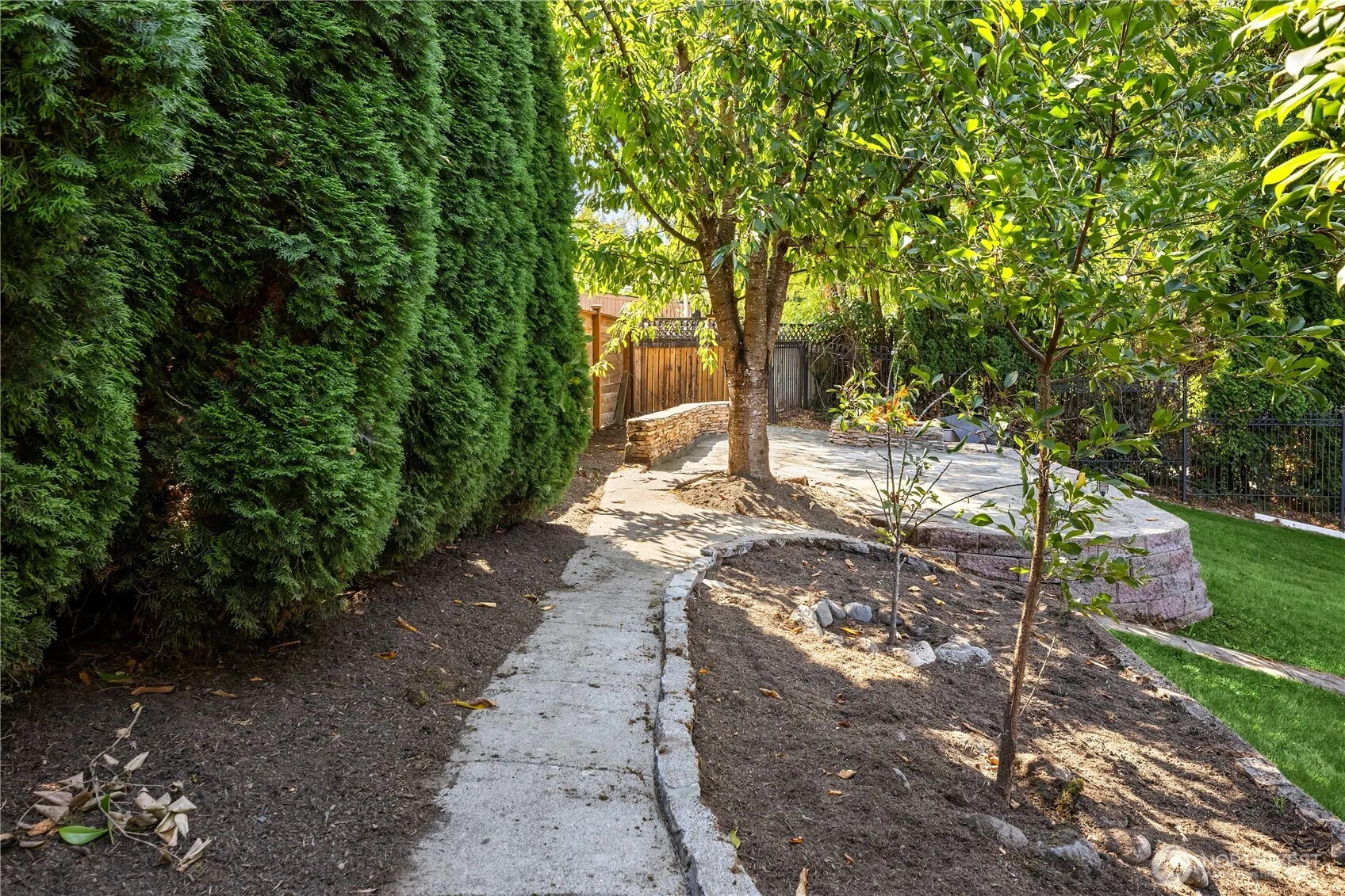 11004 100th Avenue NE, Kirkland, WA 98033