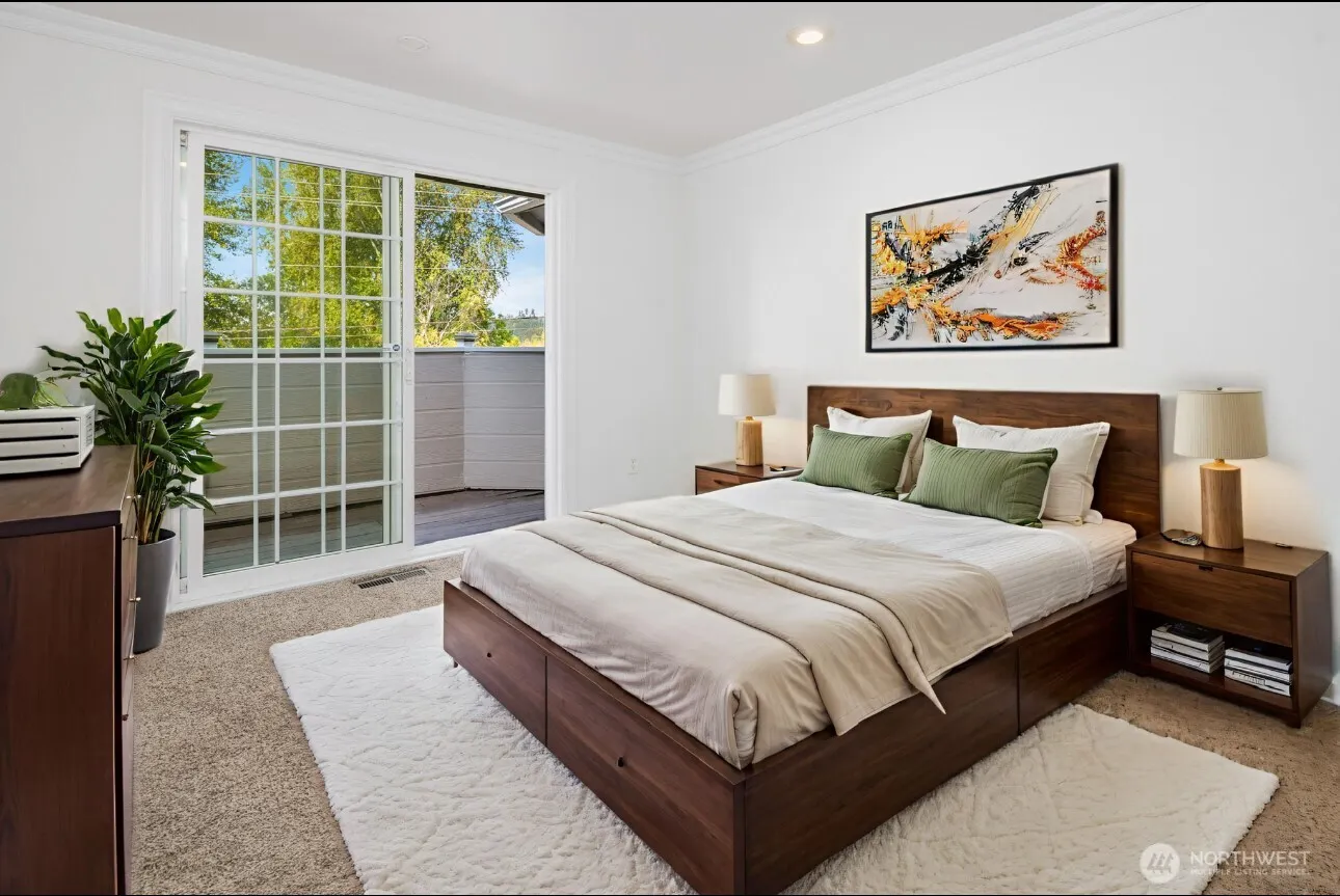 11004 100th Avenue NE, Kirkland, WA 98033
