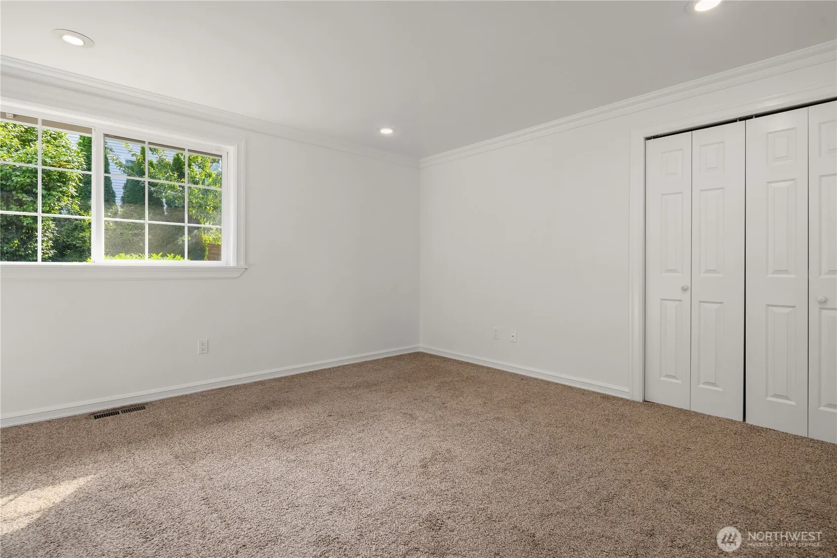 11004 100th Avenue NE, Kirkland, WA 98033