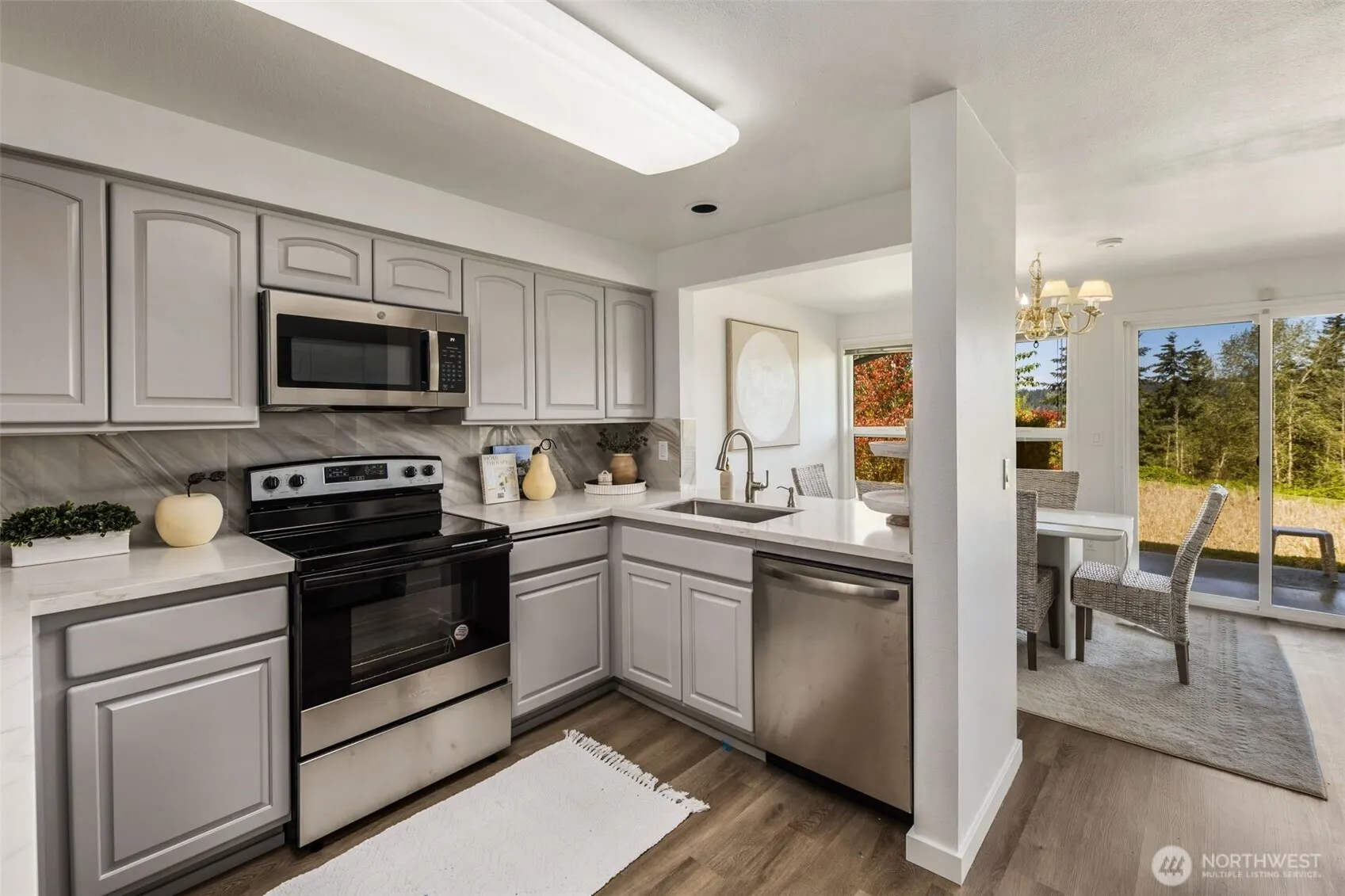 15662 NE 70th Court , Redmond, WA 98052