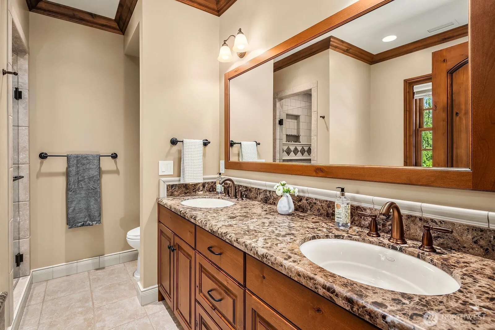 2045 250th Place NE, Sammamish, WA 98074