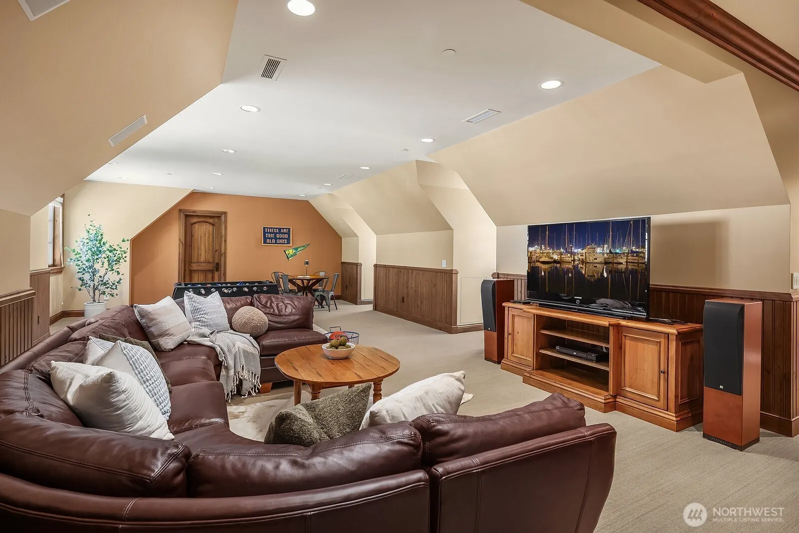 2045 250th Place NE, Sammamish, WA 98074