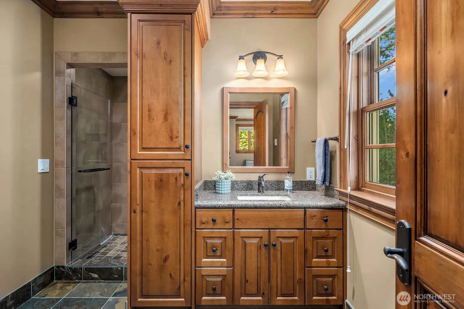 2045 250th Place NE, Sammamish, WA 98074