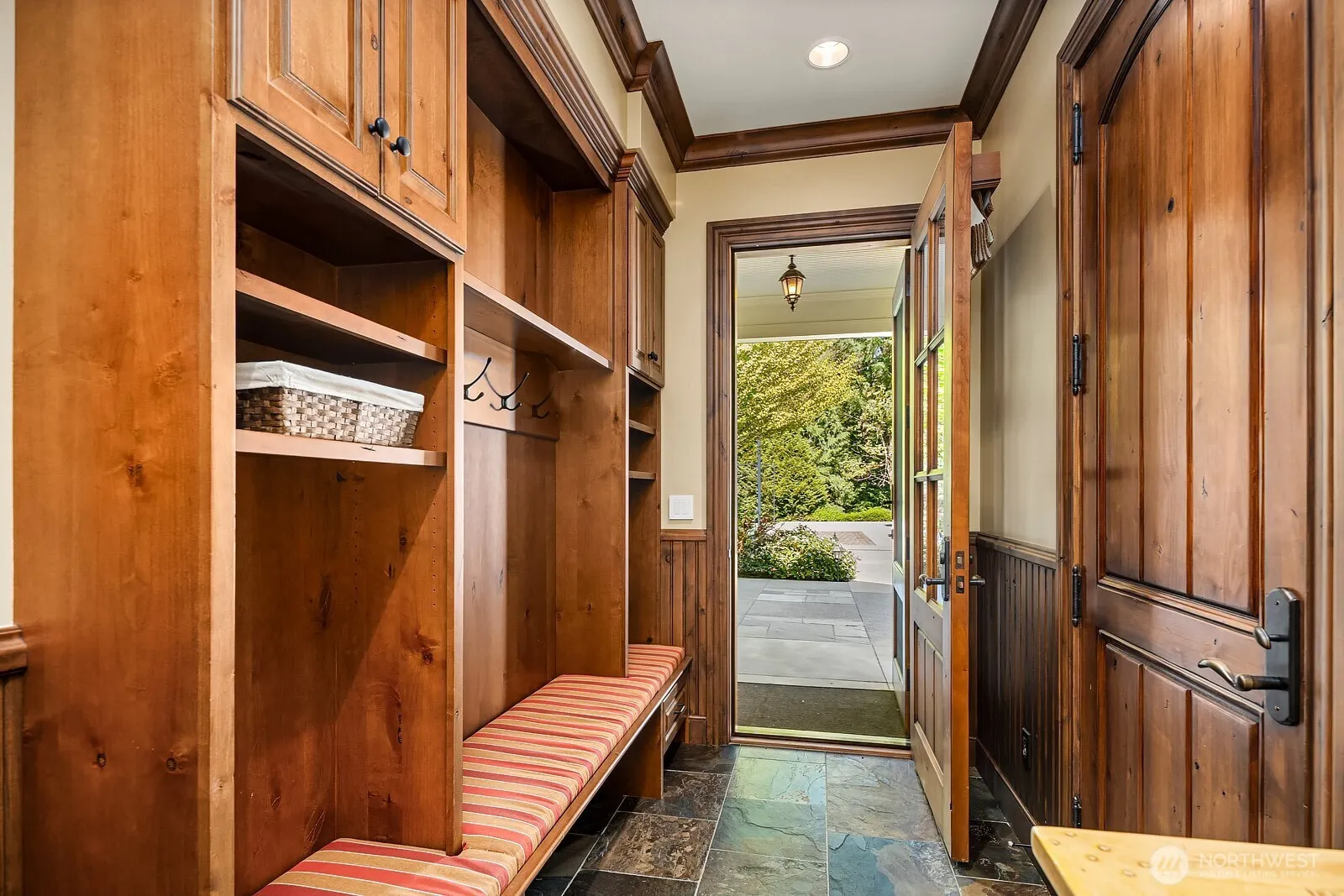 2045 250th Place NE, Sammamish, WA 98074