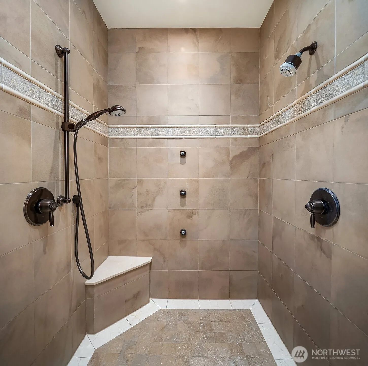 2045 250th Place NE, Sammamish, WA 98074