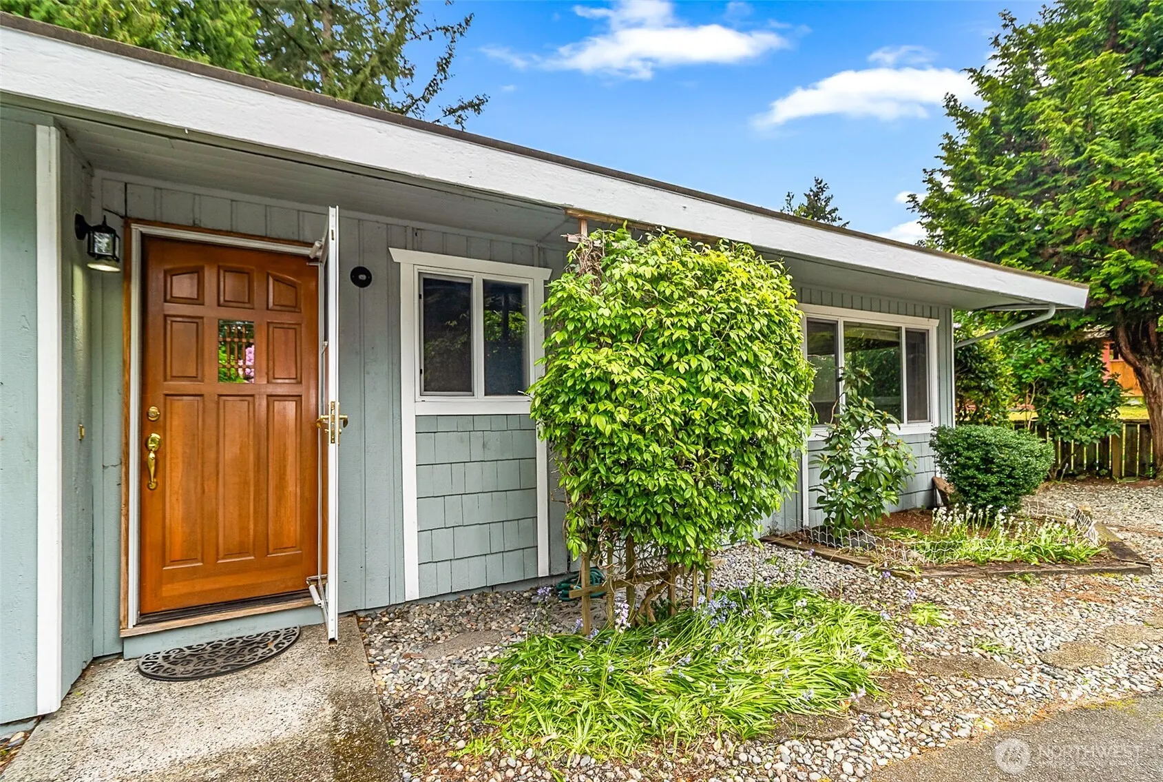 15729 Larch Way , Lynnwood, WA 98087