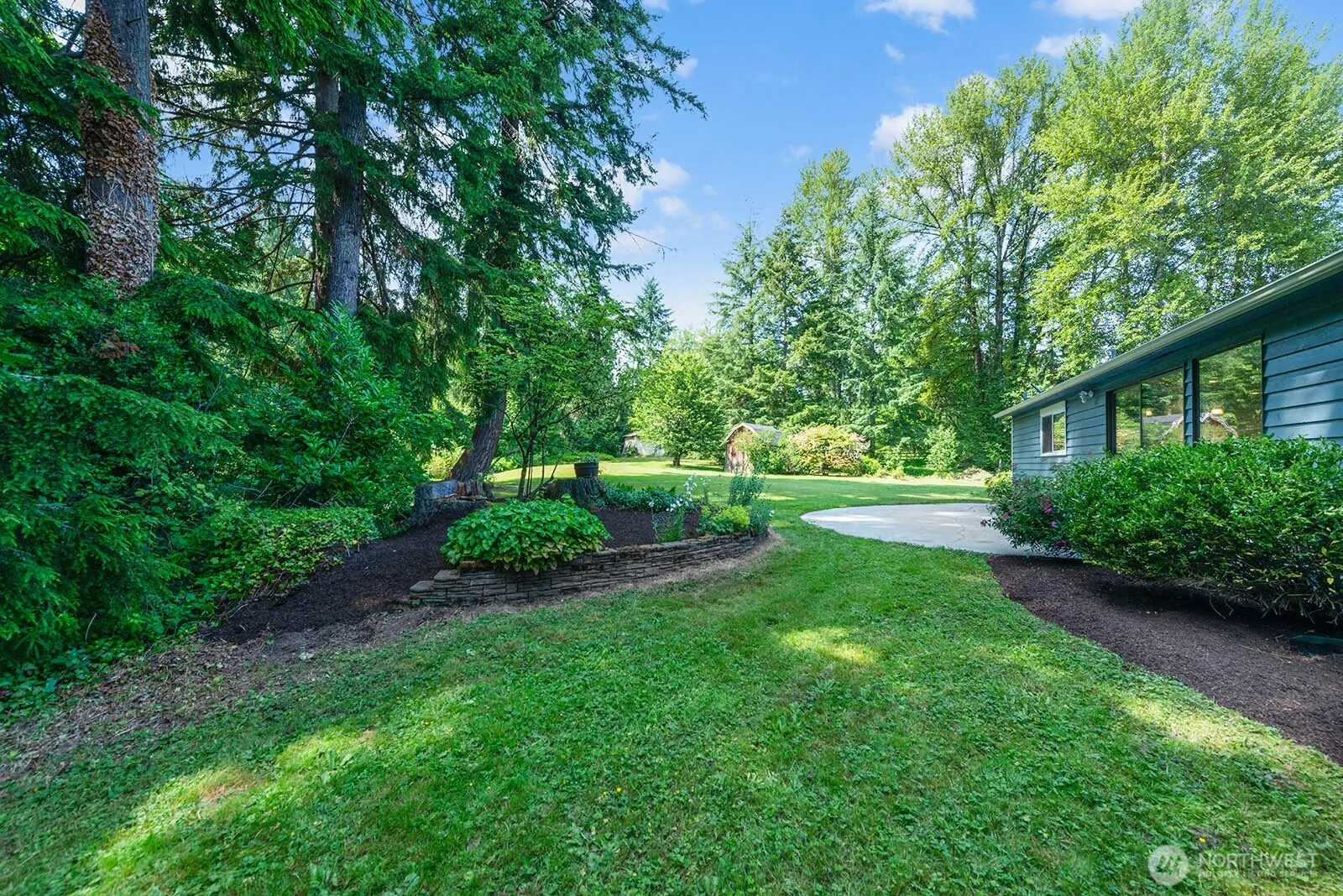 12043 184th Avenue NE, Redmond, WA 98052-2214