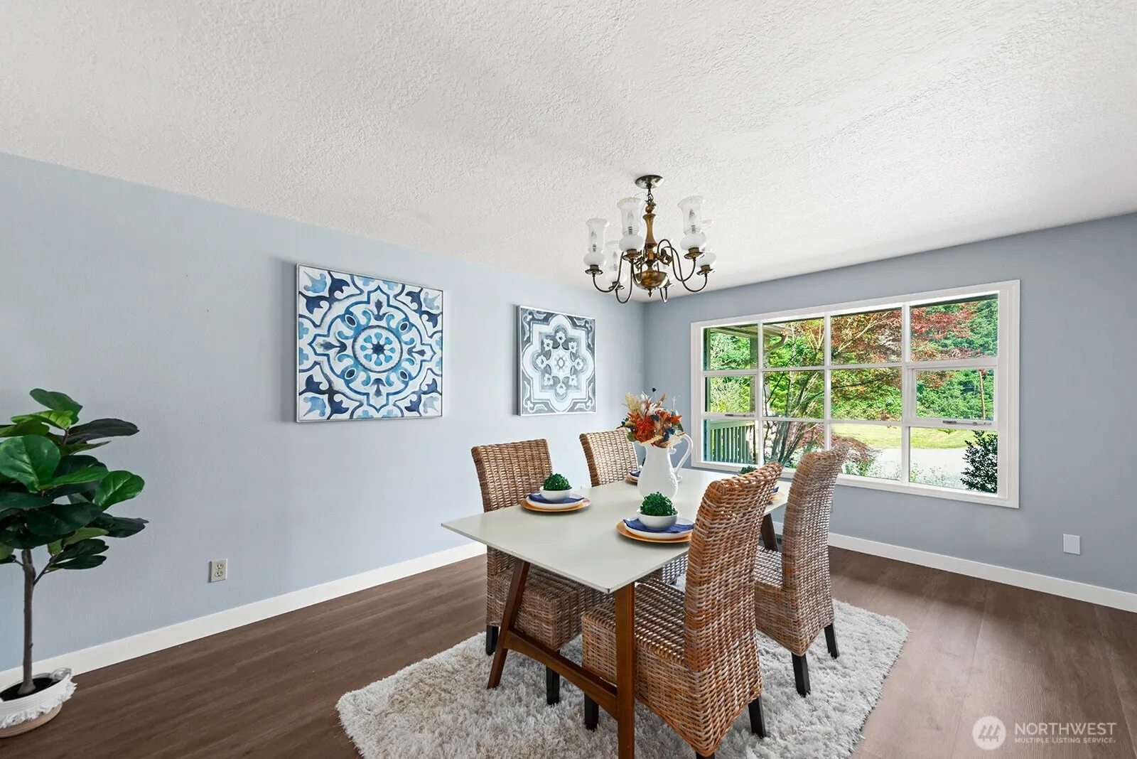 12043 184th Avenue NE, Redmond, WA 98052-2214