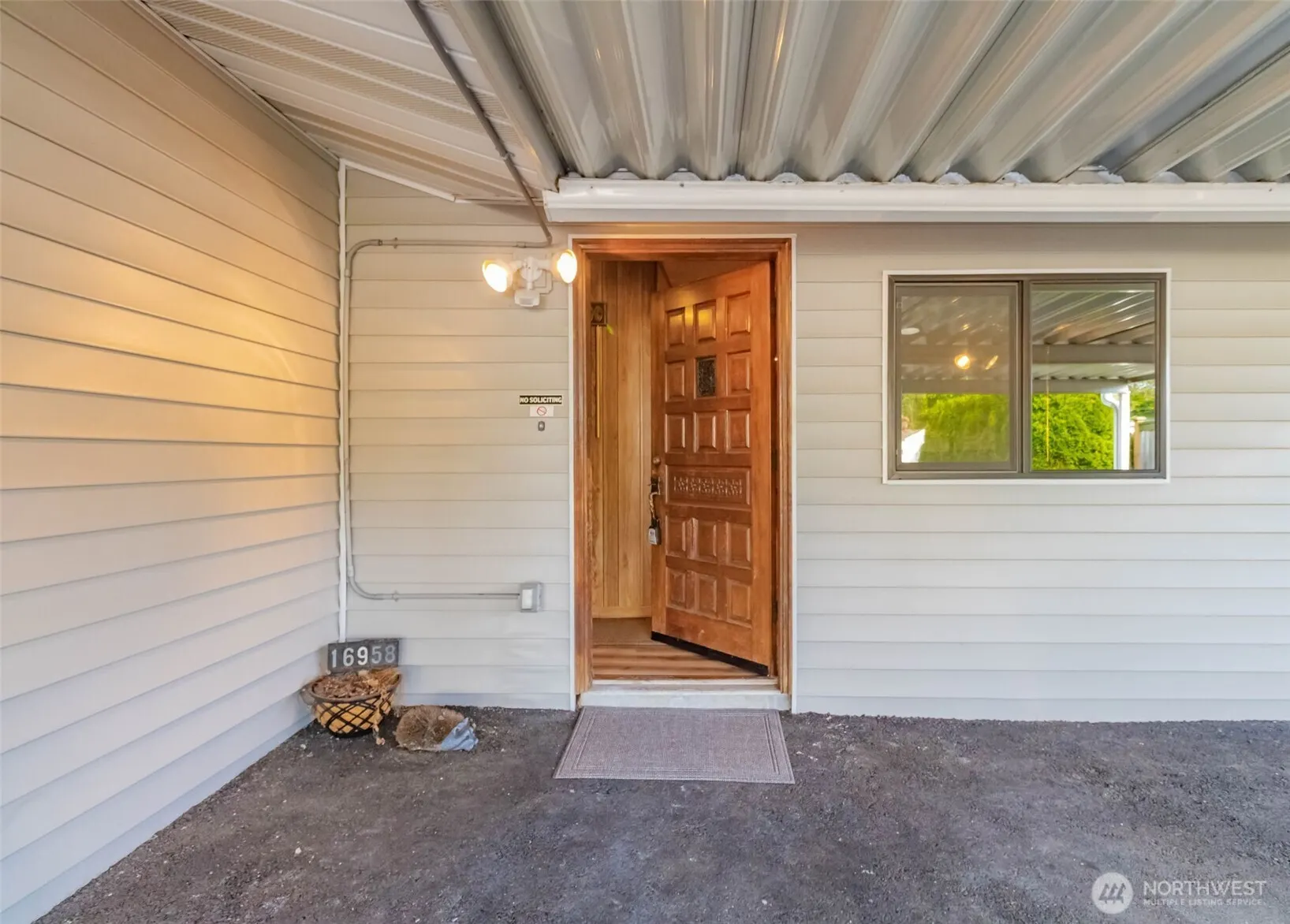 16958 121 Avenue SE, Renton, WA 98058