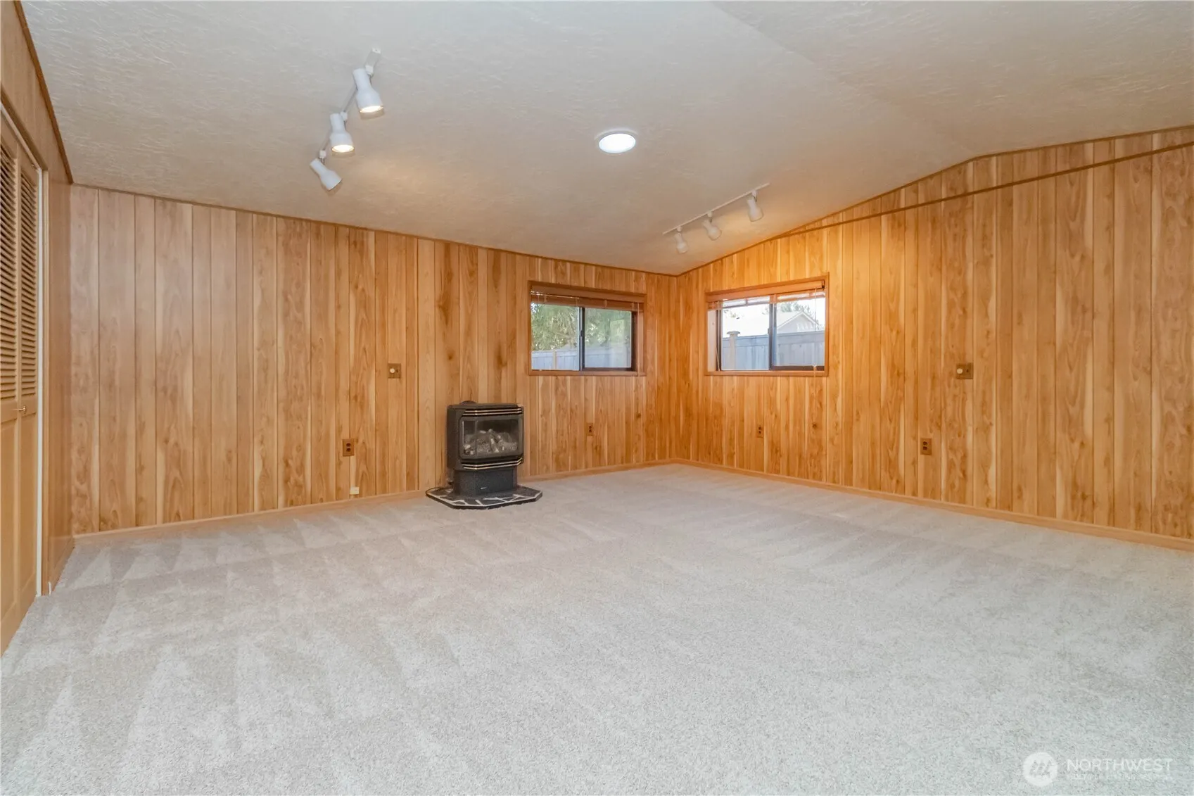 16958 121 Avenue SE, Renton, WA 98058