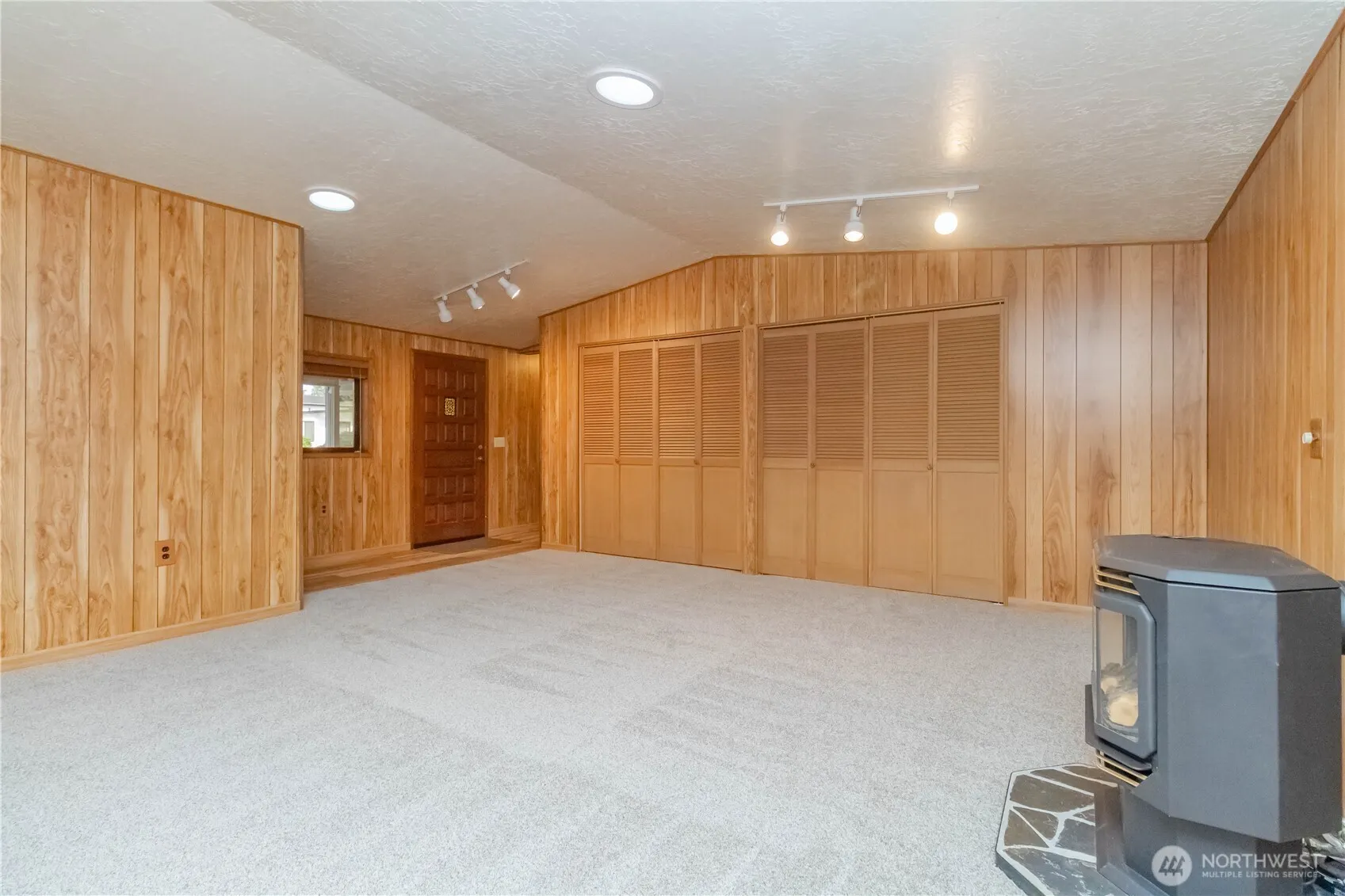 16958 121 Avenue SE, Renton, WA 98058