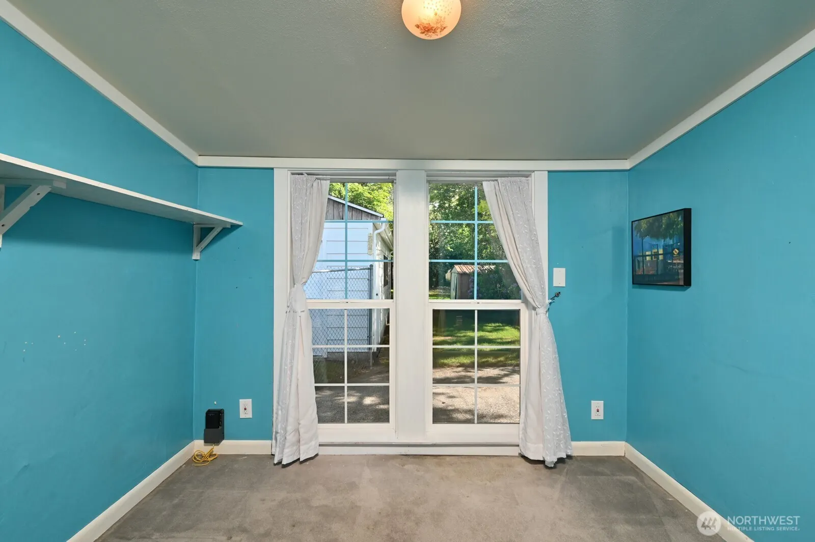 327 NE 90th Street , Seattle, WA 98115-2946