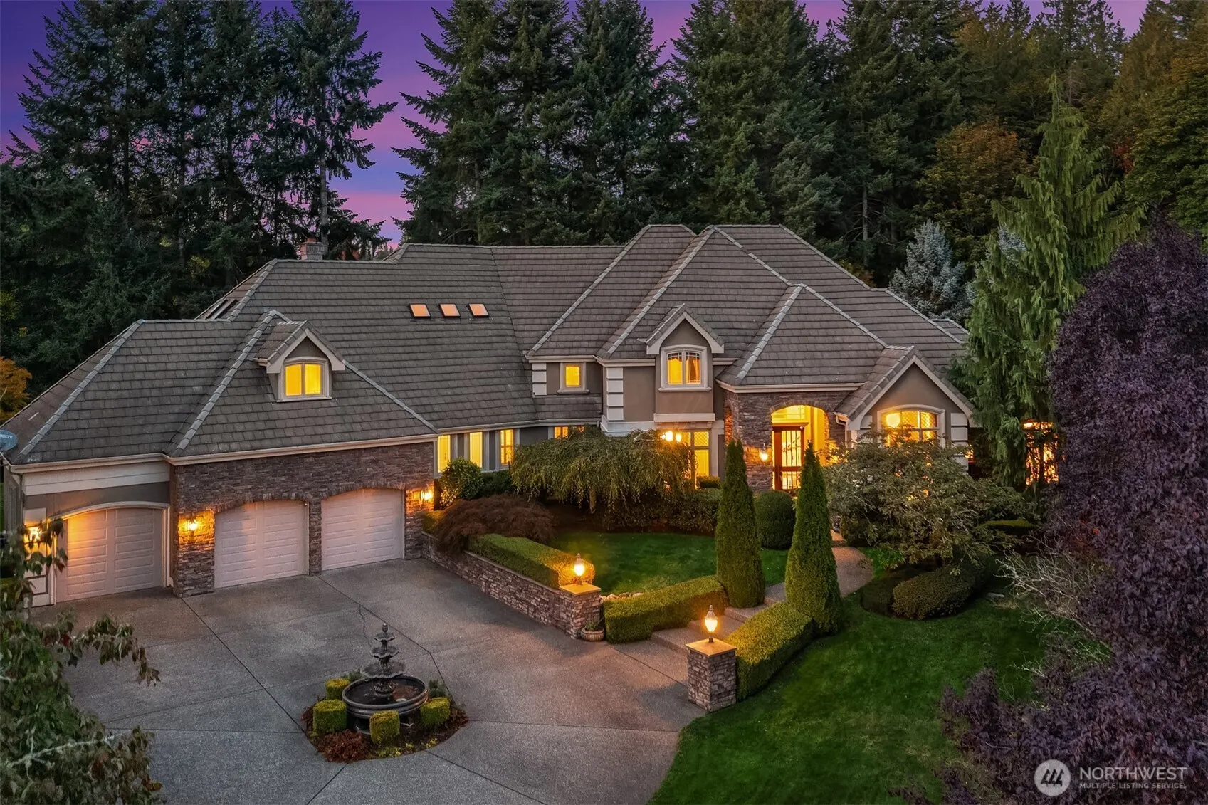 20450 NE 71st Street , Redmond, WA 98053-4725