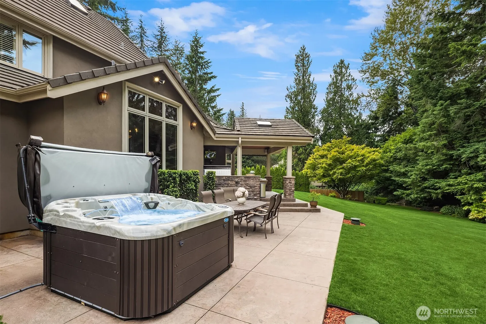 20450 NE 71st Street , Redmond, WA 98053-4725