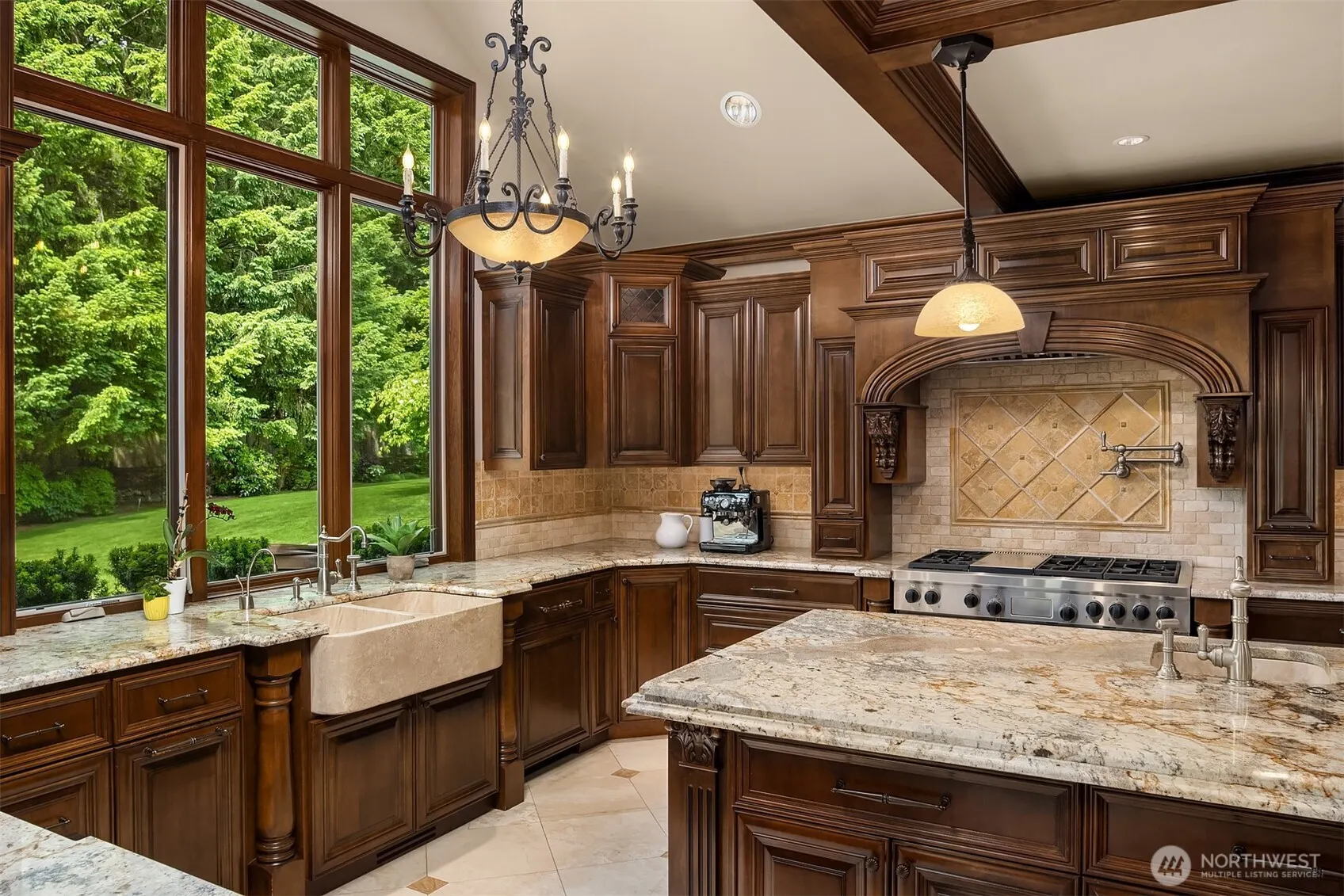 20450 NE 71st Street , Redmond, WA 98053-4725