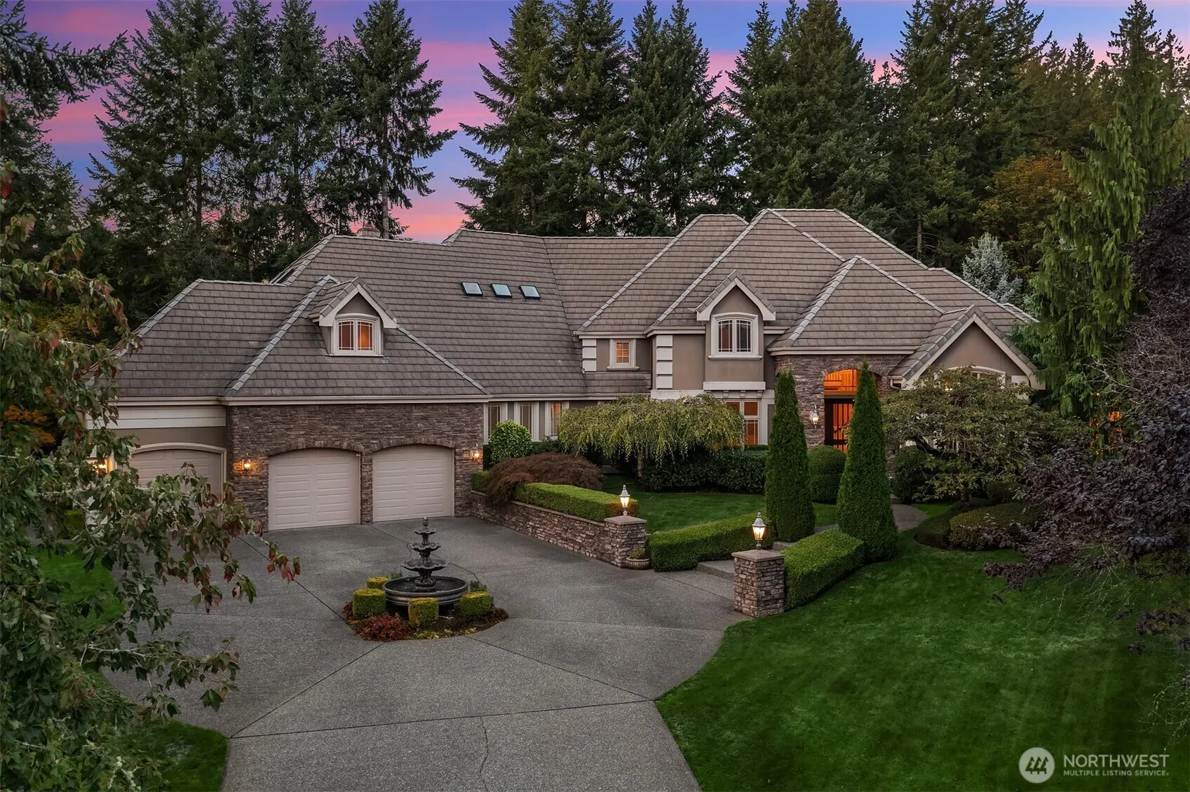 20450 NE 71st Street , Redmond, WA 98053-4725