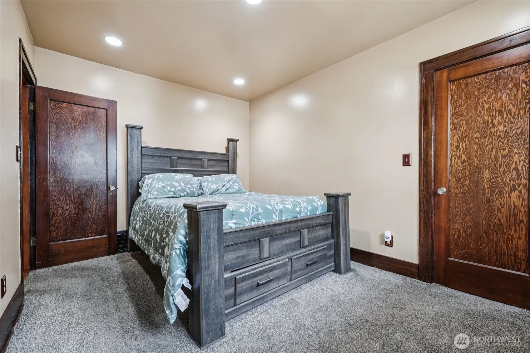 310 26th Avenue , Seattle, WA 98122
