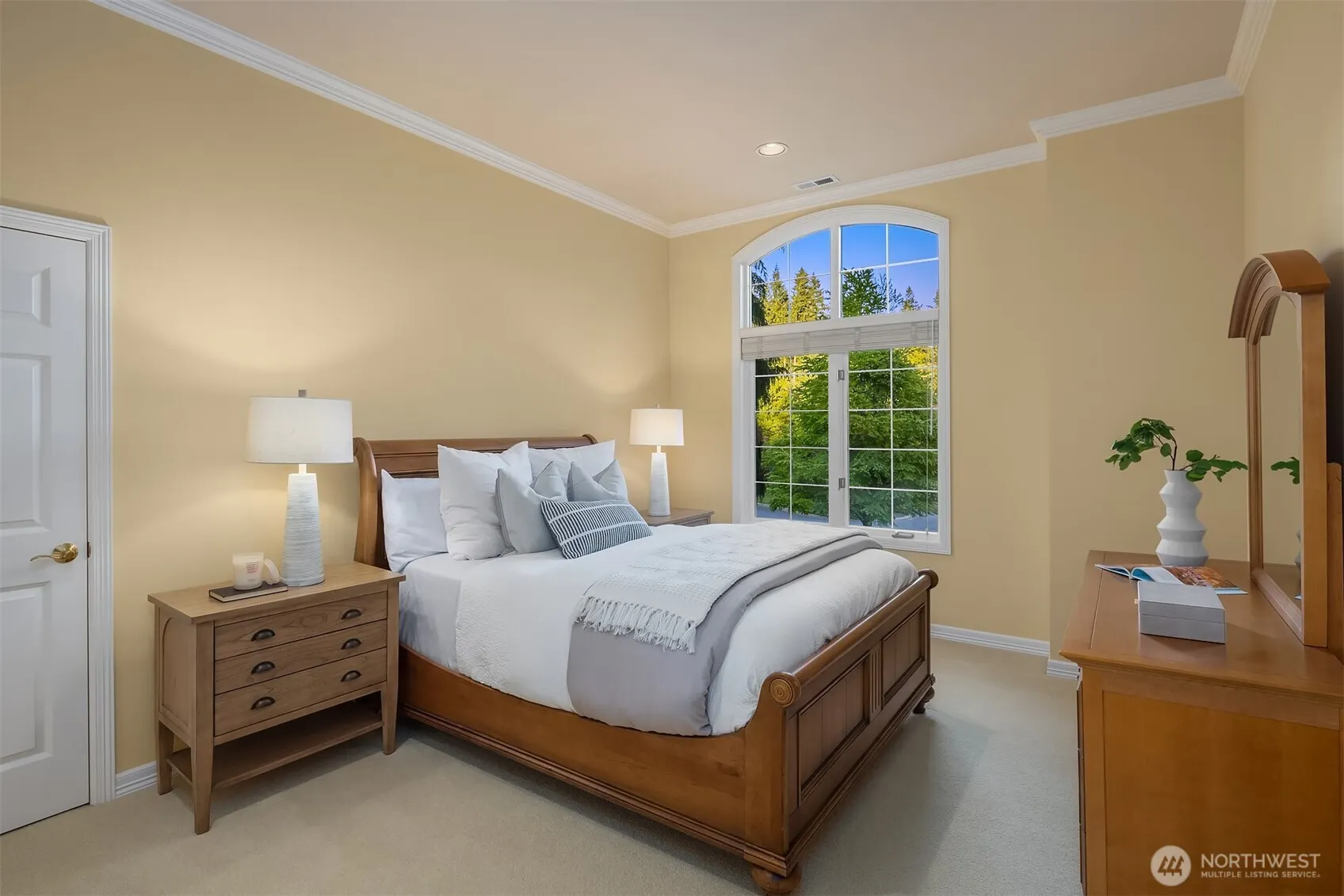 24838 NE 20th Street , Sammamish, WA 98074-3340