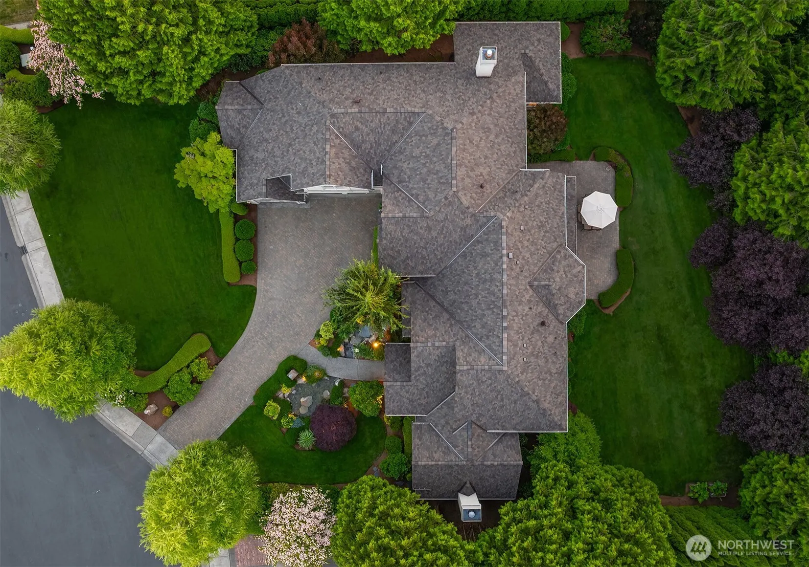 24838 NE 20th Street , Sammamish, WA 98074-3340