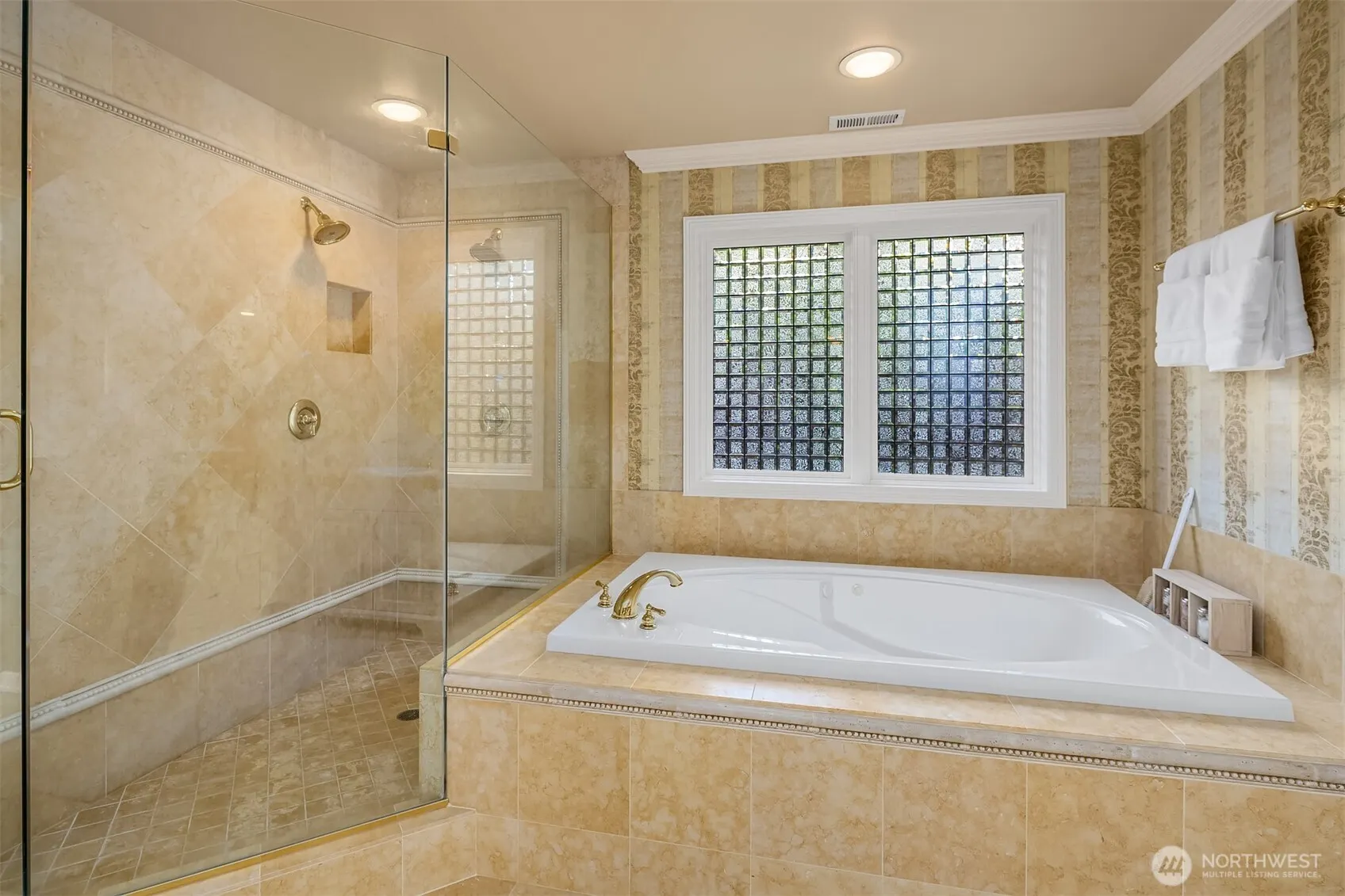 24838 NE 20th Street , Sammamish, WA 98074-3340