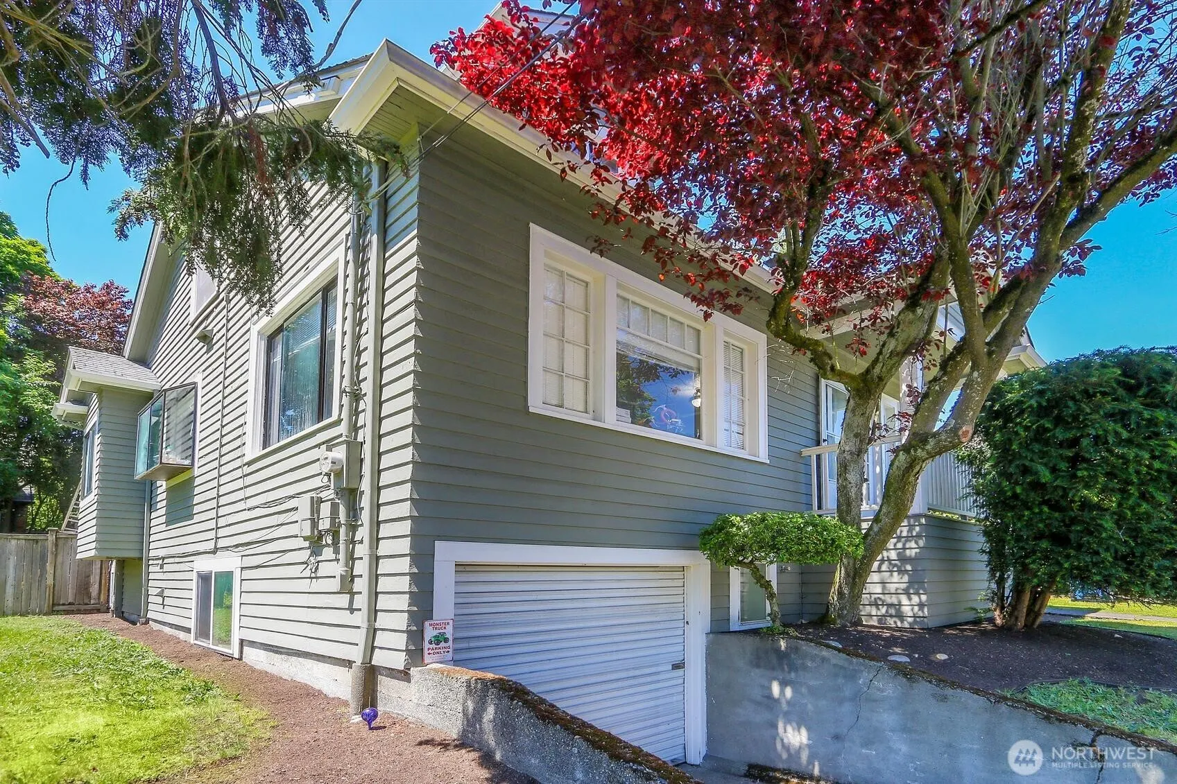 5745 25th Avenue NE, Seattle, WA 98105