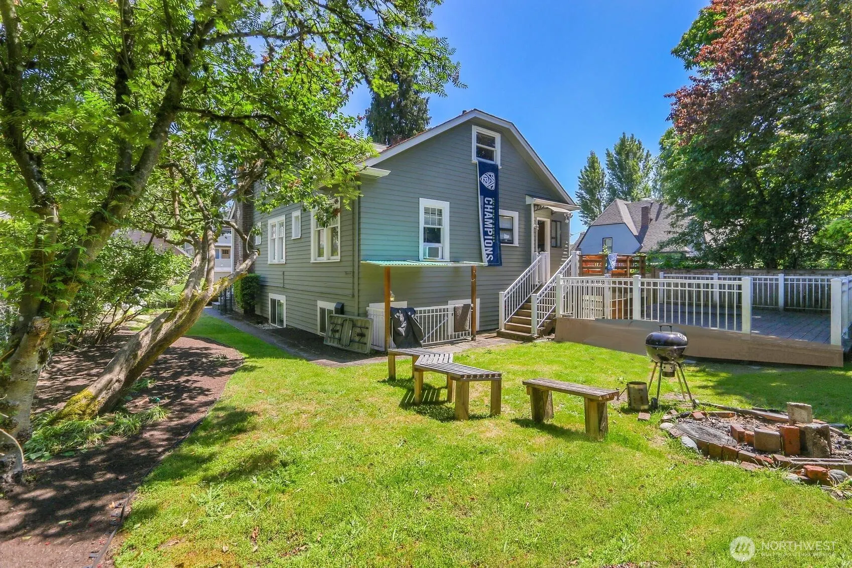 5745 25th Avenue NE, Seattle, WA 98105