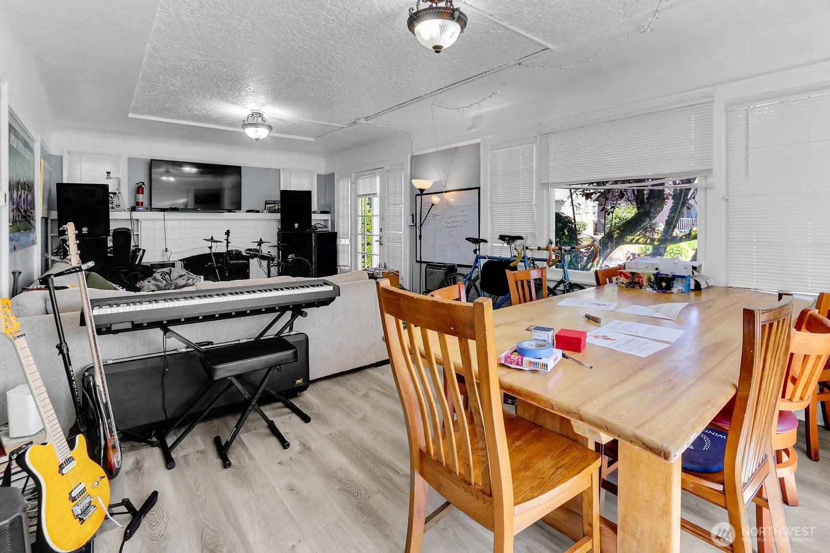 5745 25th Avenue NE, Seattle, WA 98105