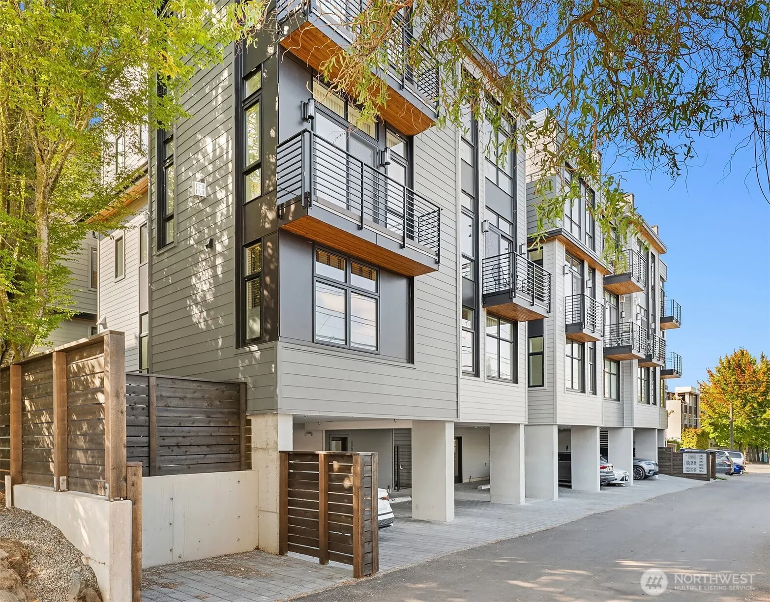 1244 15th Avenue E #9, Seattle, WA 98112