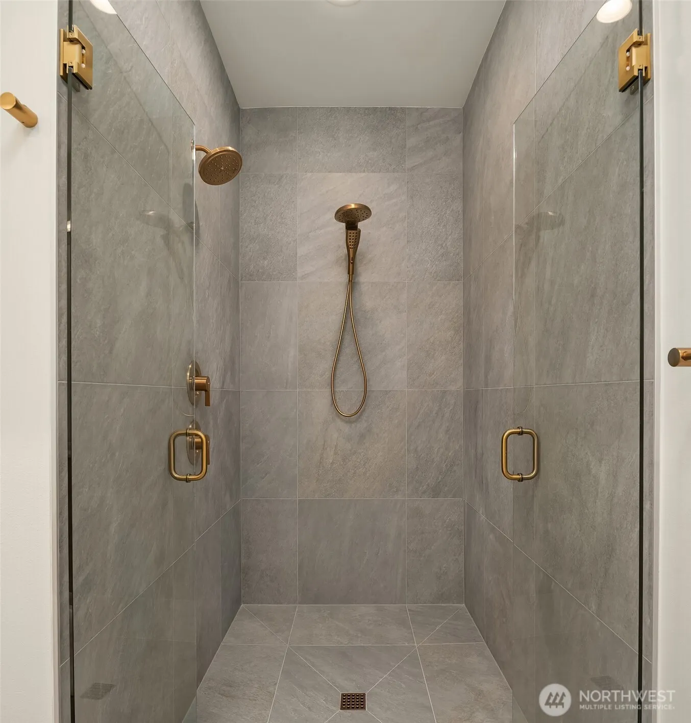 1244 15th Avenue E #9, Seattle, WA 98112