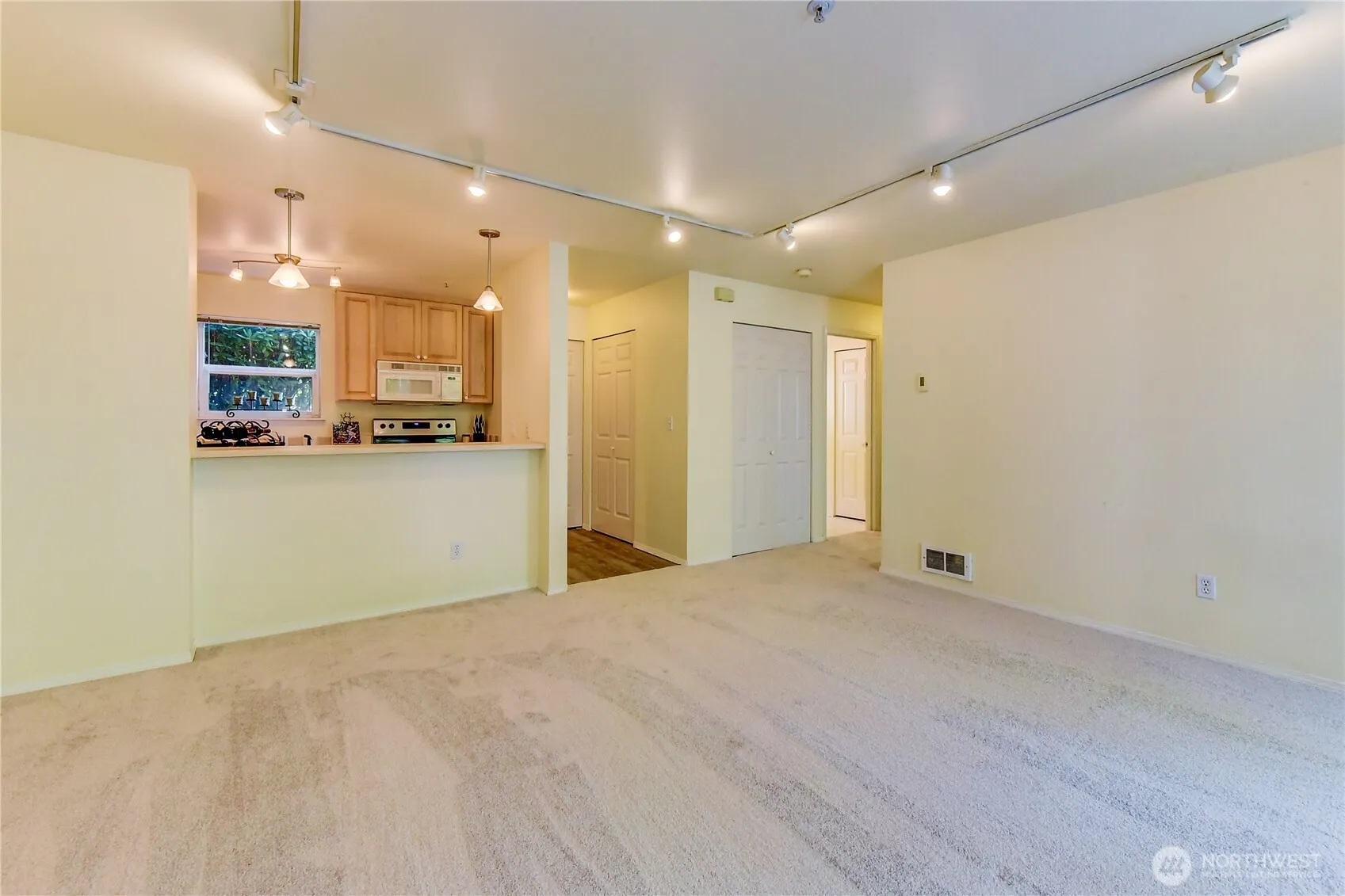 2969 142nd Place SE #7, Bellevue, WA 98007