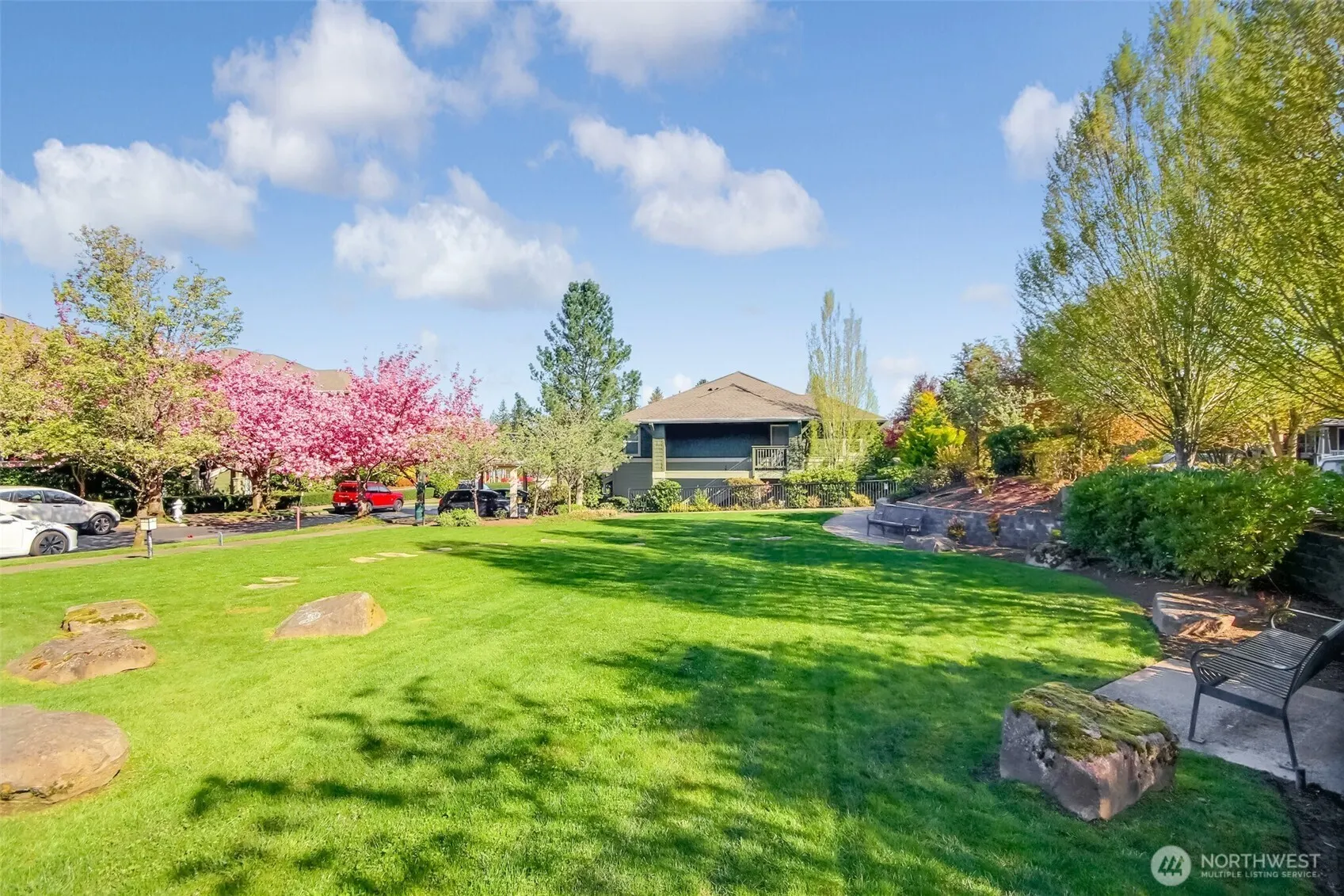 1957 23rd Place NE #203, Issaquah, WA 98029
