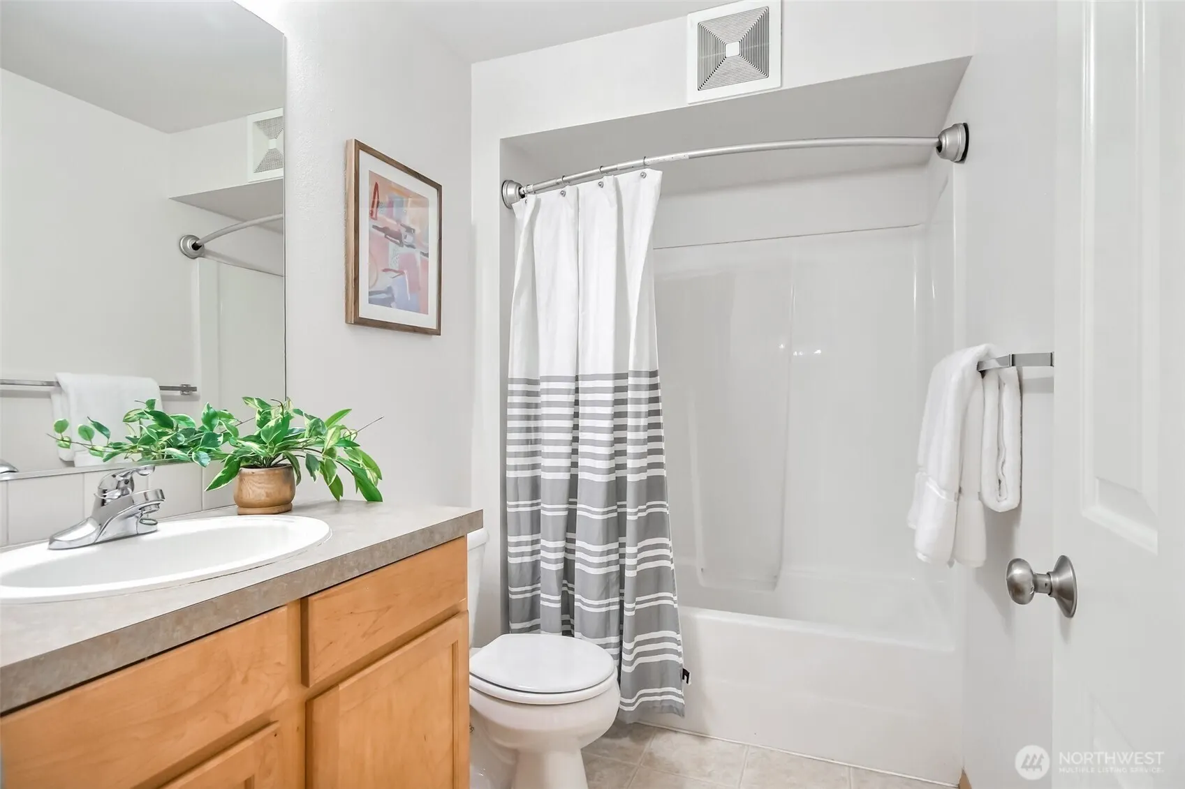 1957 23rd Place NE #203, Issaquah, WA 98029