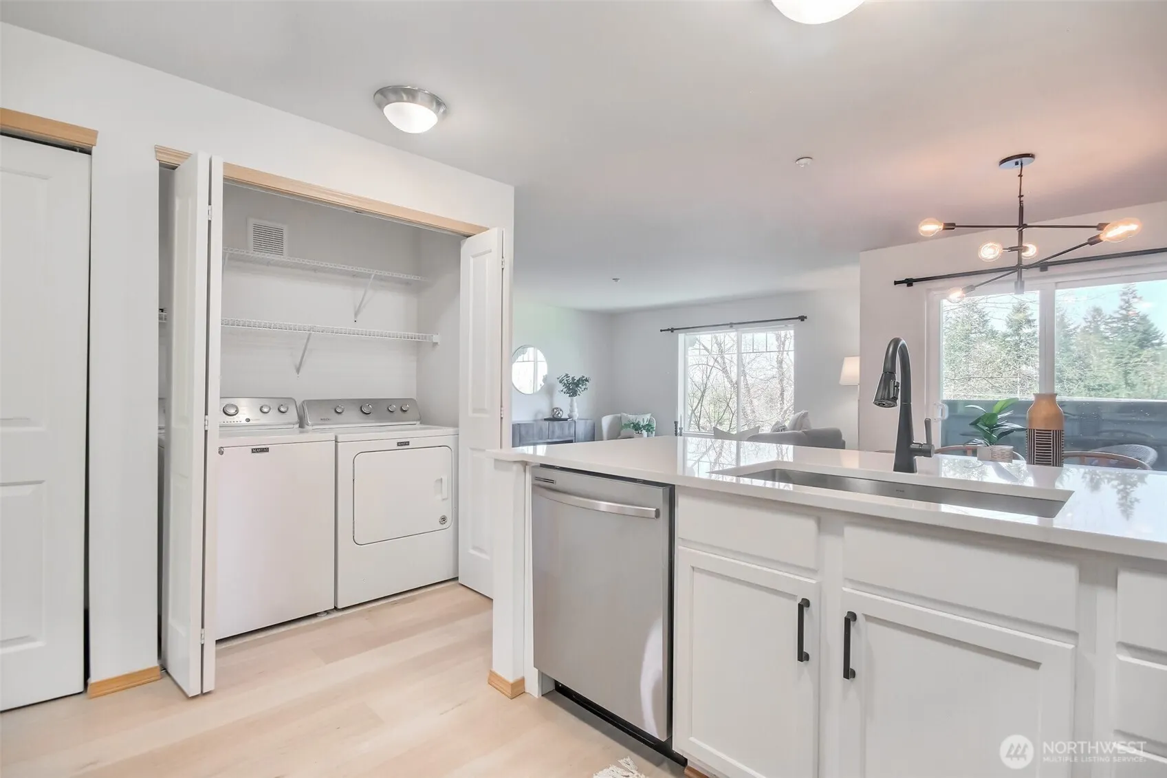 1957 23rd Place NE #203, Issaquah, WA 98029