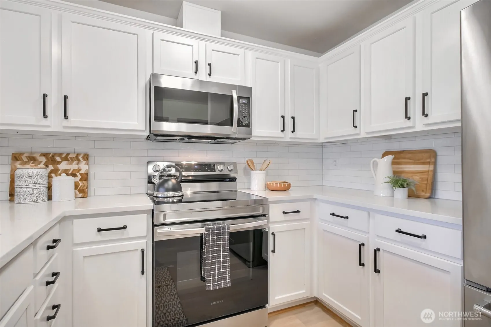1957 23rd Place NE #203, Issaquah, WA 98029