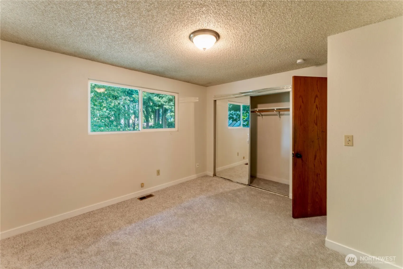 17069 142nd Place NE, Woodinville, WA 98075-9211