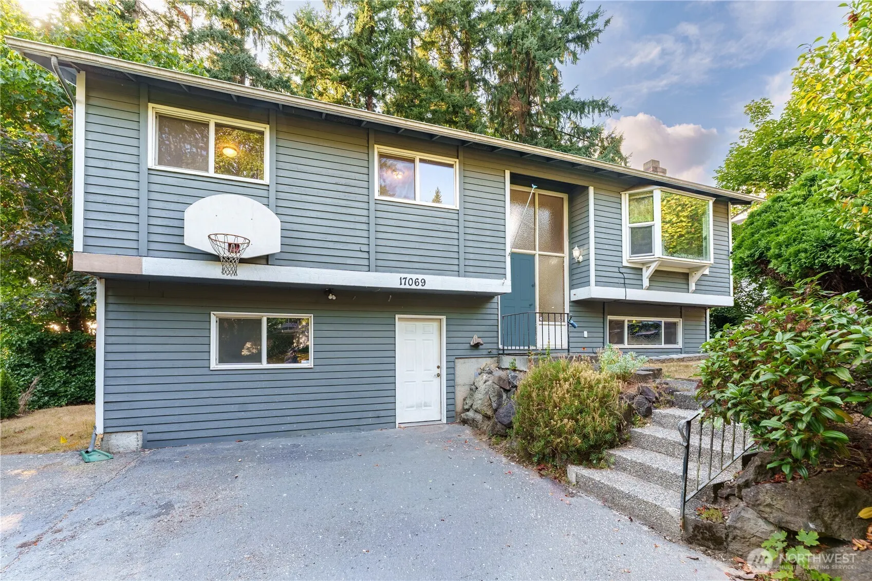 17069 142nd Place NE, Woodinville, WA 98075-9211
