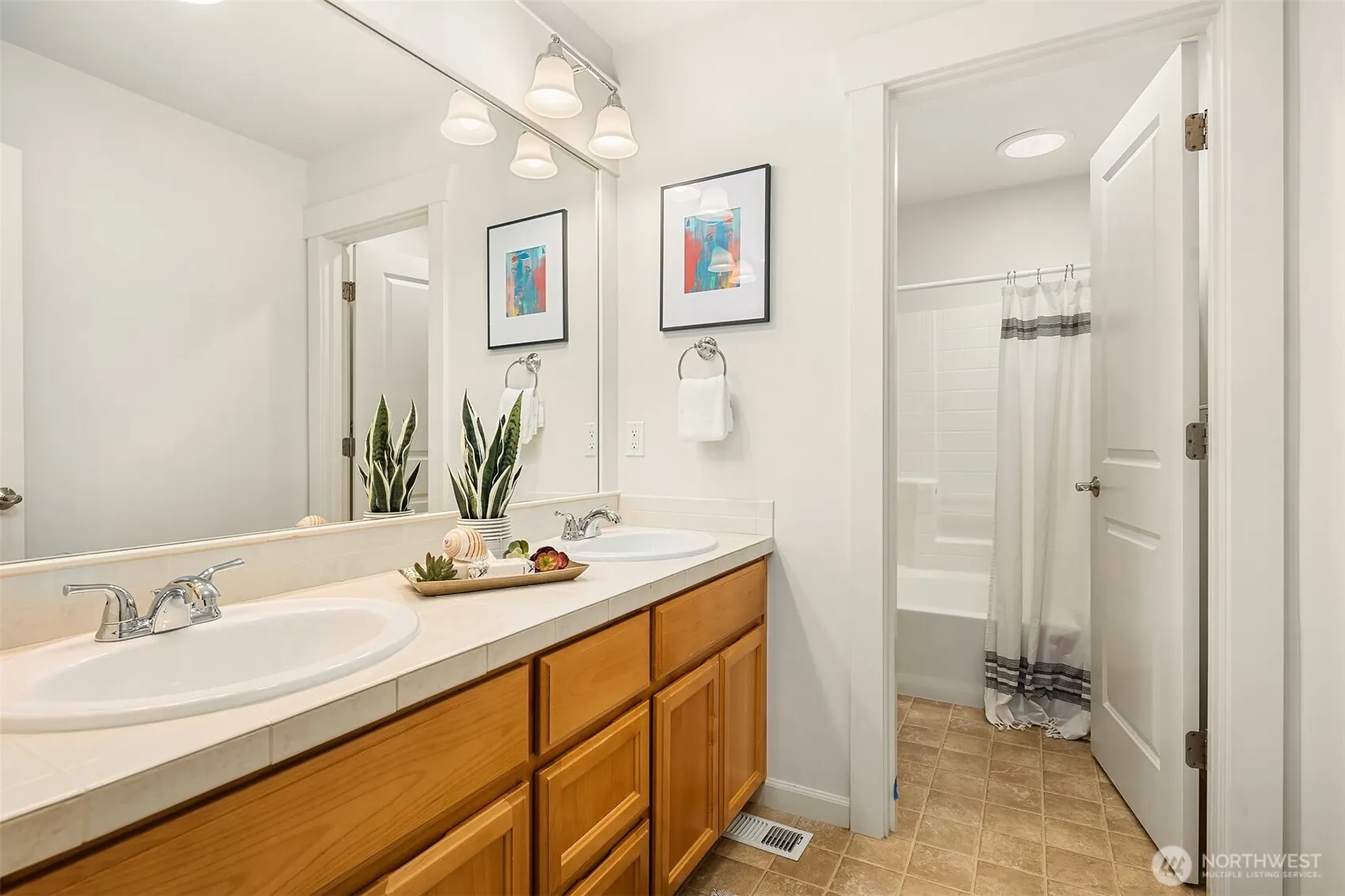 11710 157th Avenue NE, Redmond, WA 98052