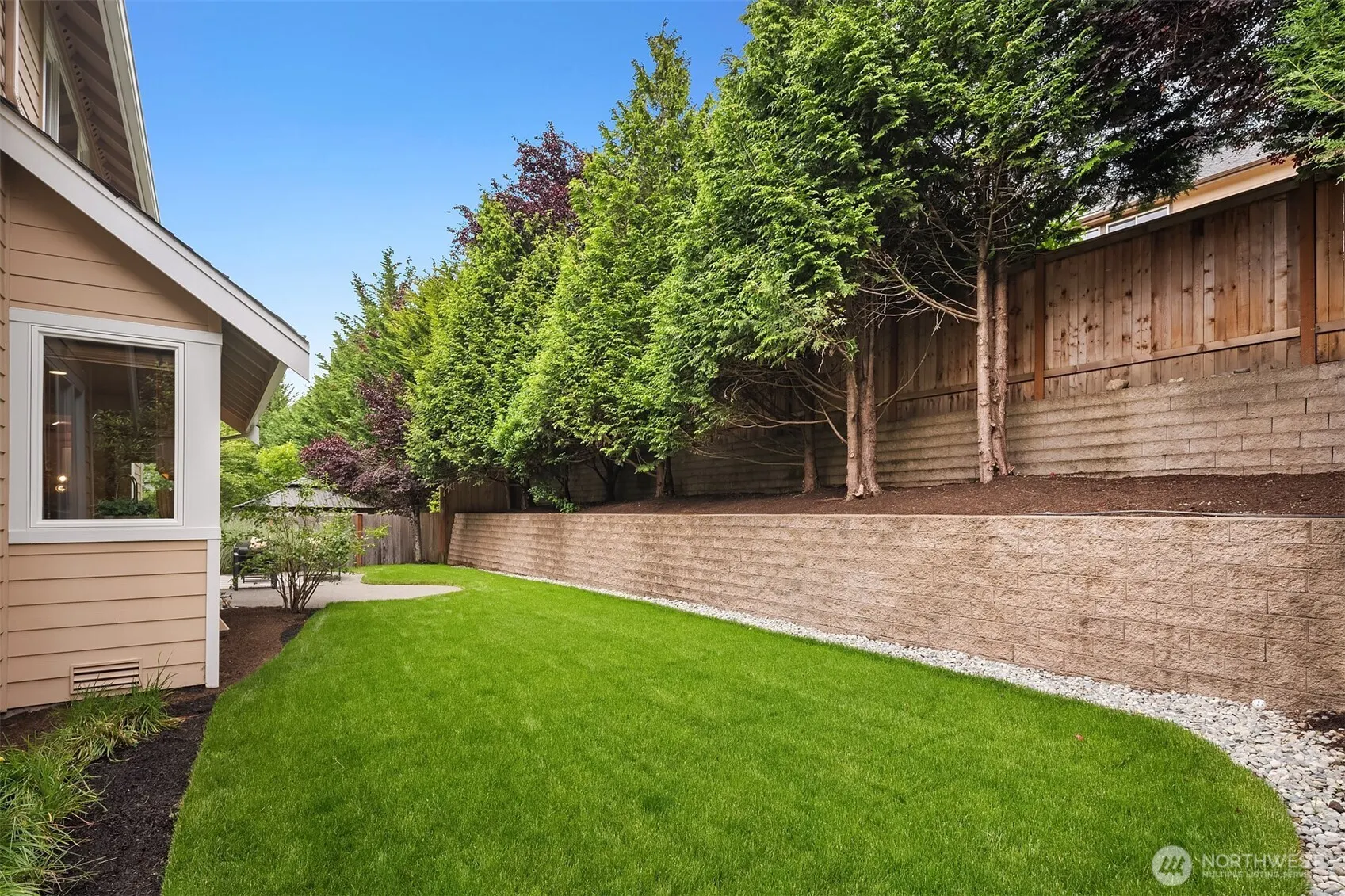 11710 157th Avenue NE, Redmond, WA 98052