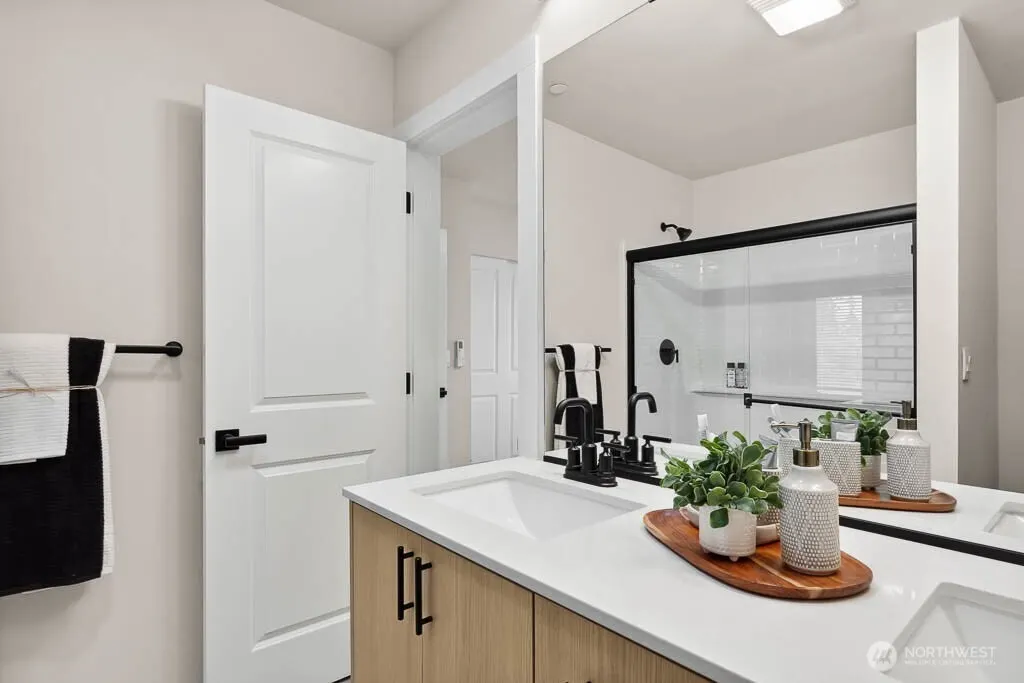 16111 36th Avenue W #D5, Lynnwood, WA 98087