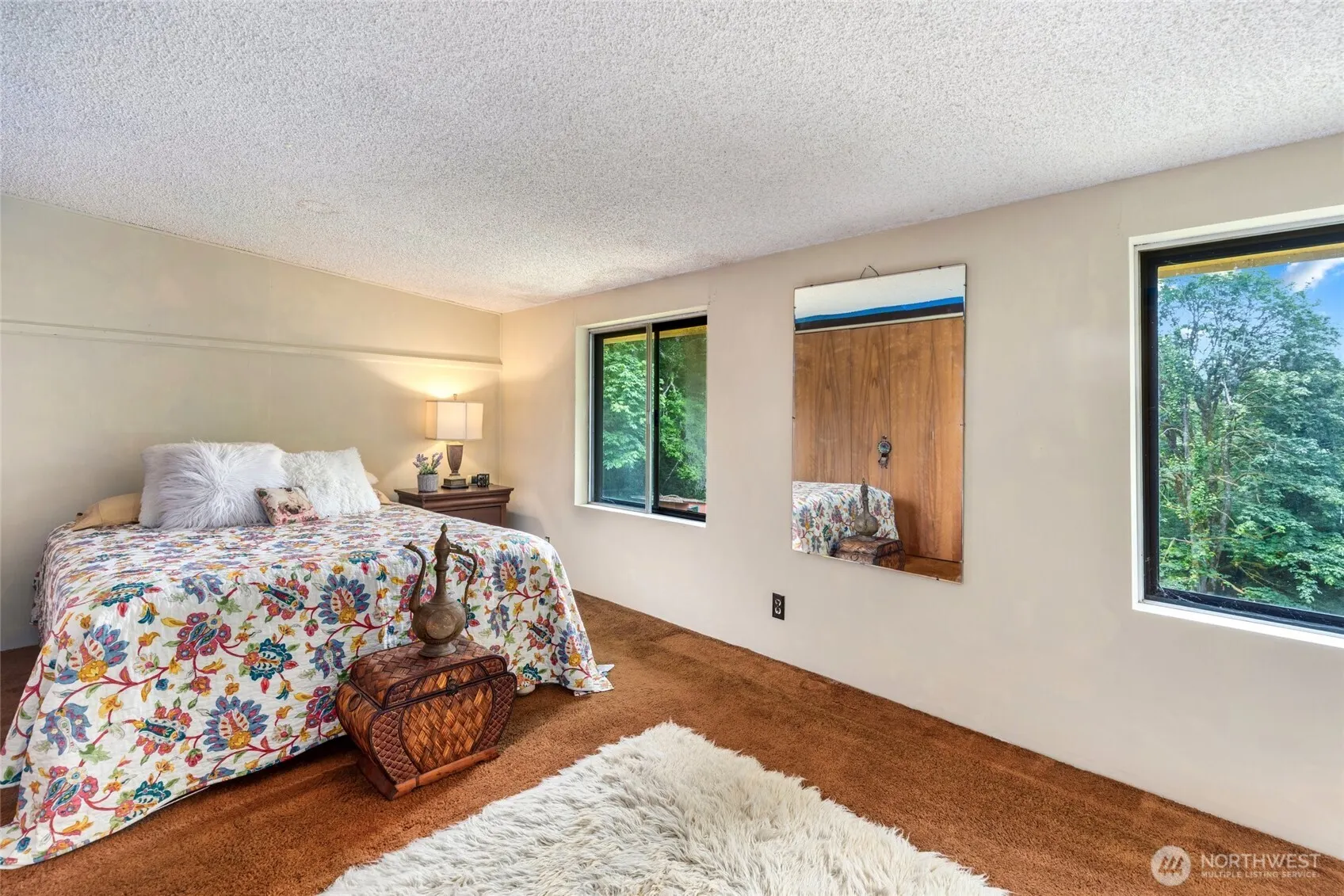 23606 SE Tiger Mountain Road , Issaquah, WA 98027