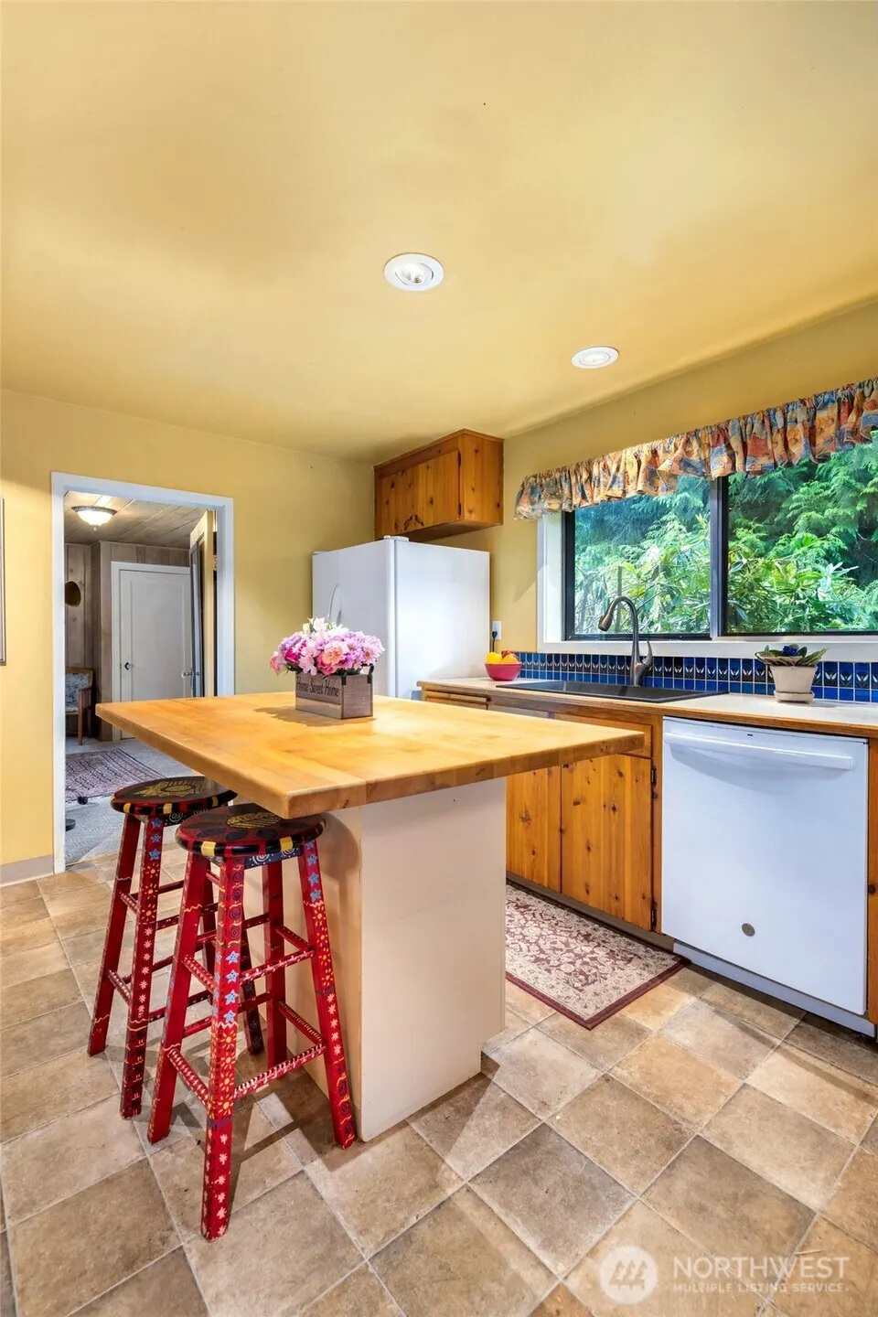 23606 SE Tiger Mountain Road , Issaquah, WA 98027