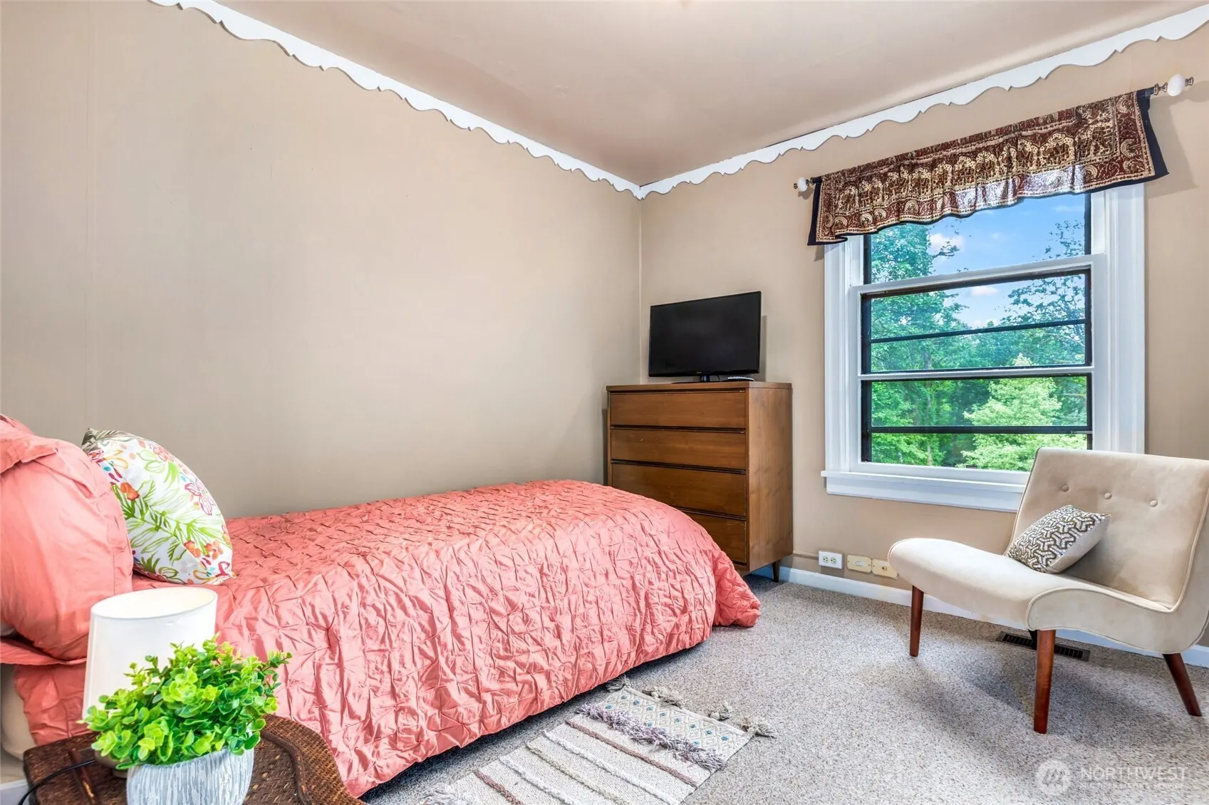 23606 SE Tiger Mountain Road , Issaquah, WA 98027