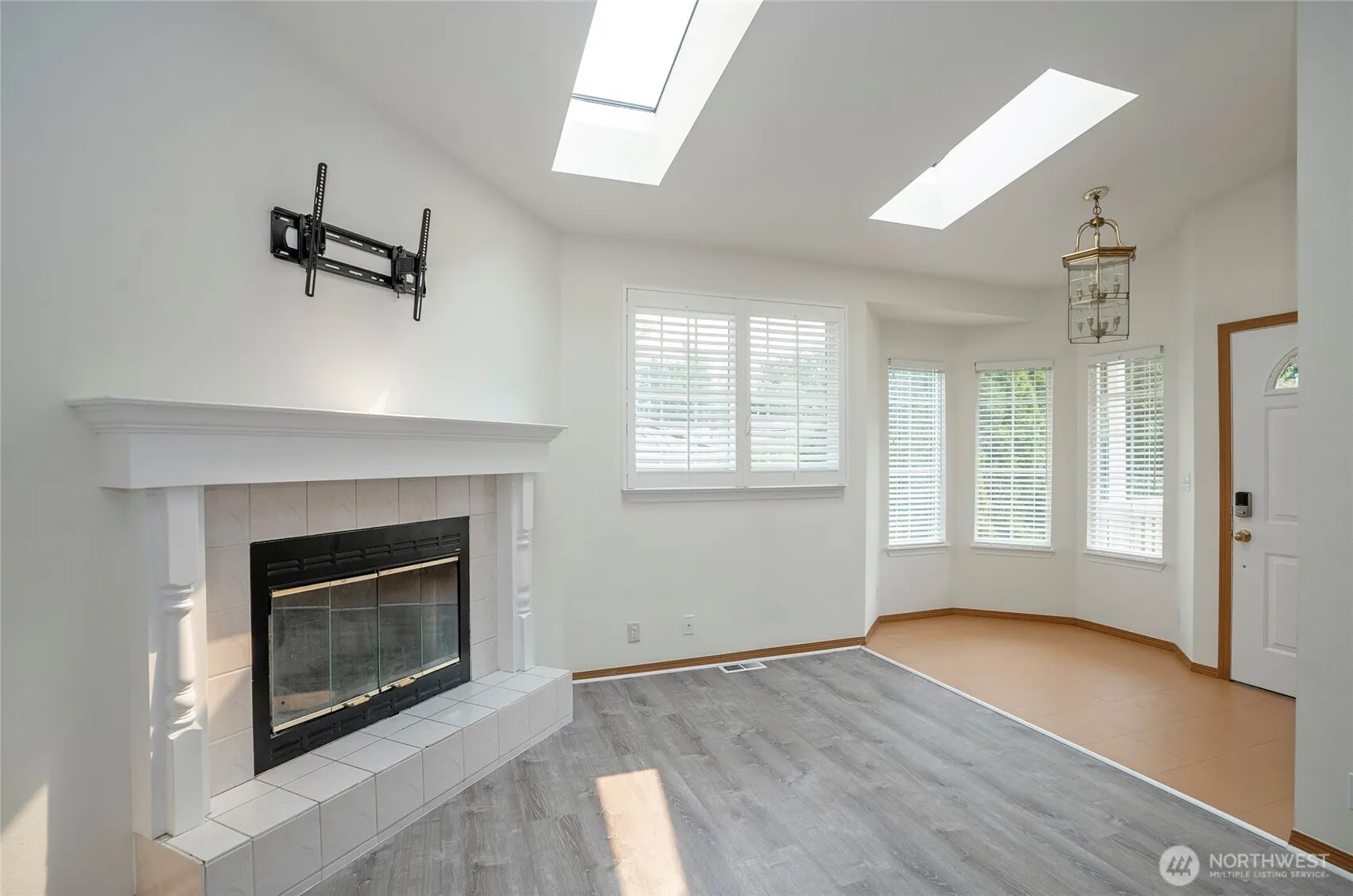 2148 SE 8th Drive , Renton, WA 98055