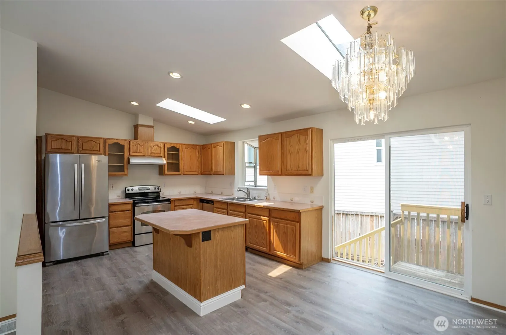 2148 SE 8th Drive , Renton, WA 98055