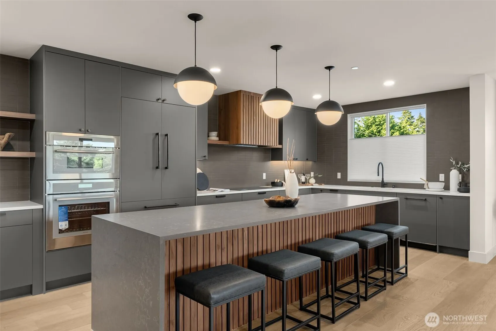 238 4th Avenue #201, Kirkland, WA 98033