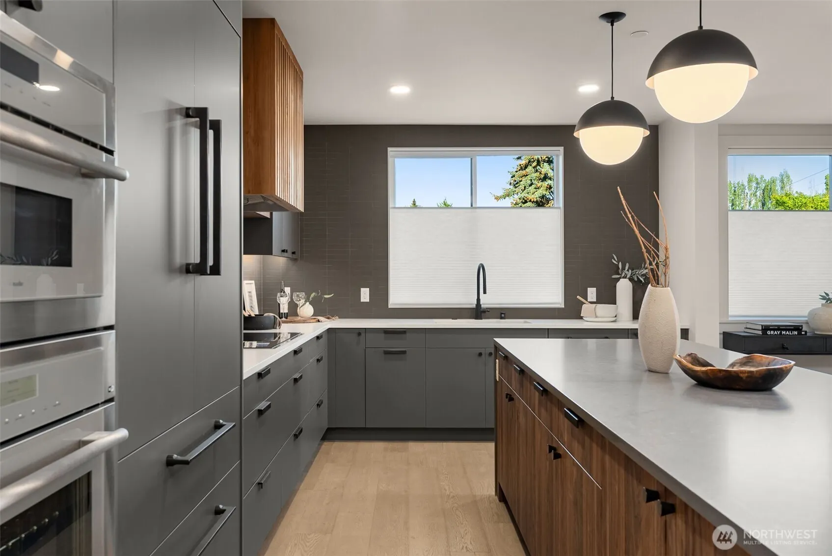 238 4th Avenue #201, Kirkland, WA 98033