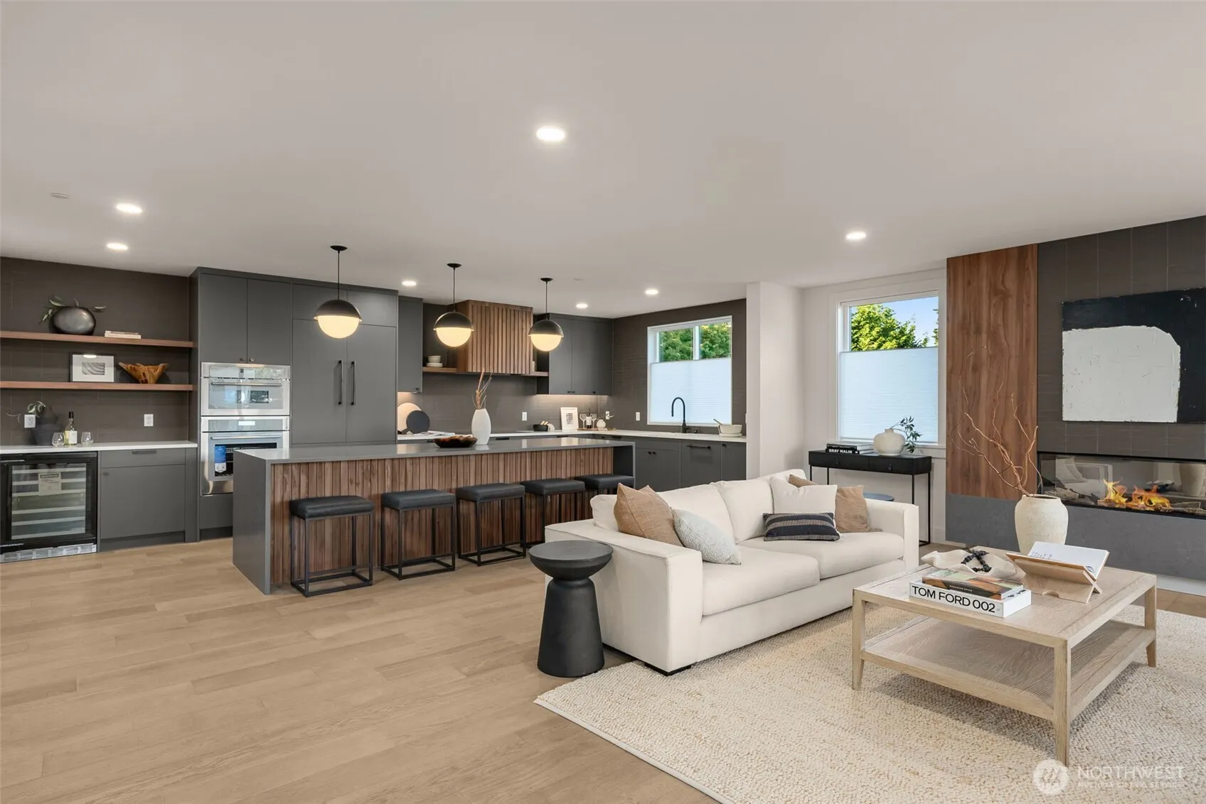 238 4th Avenue #201, Kirkland, WA 98033