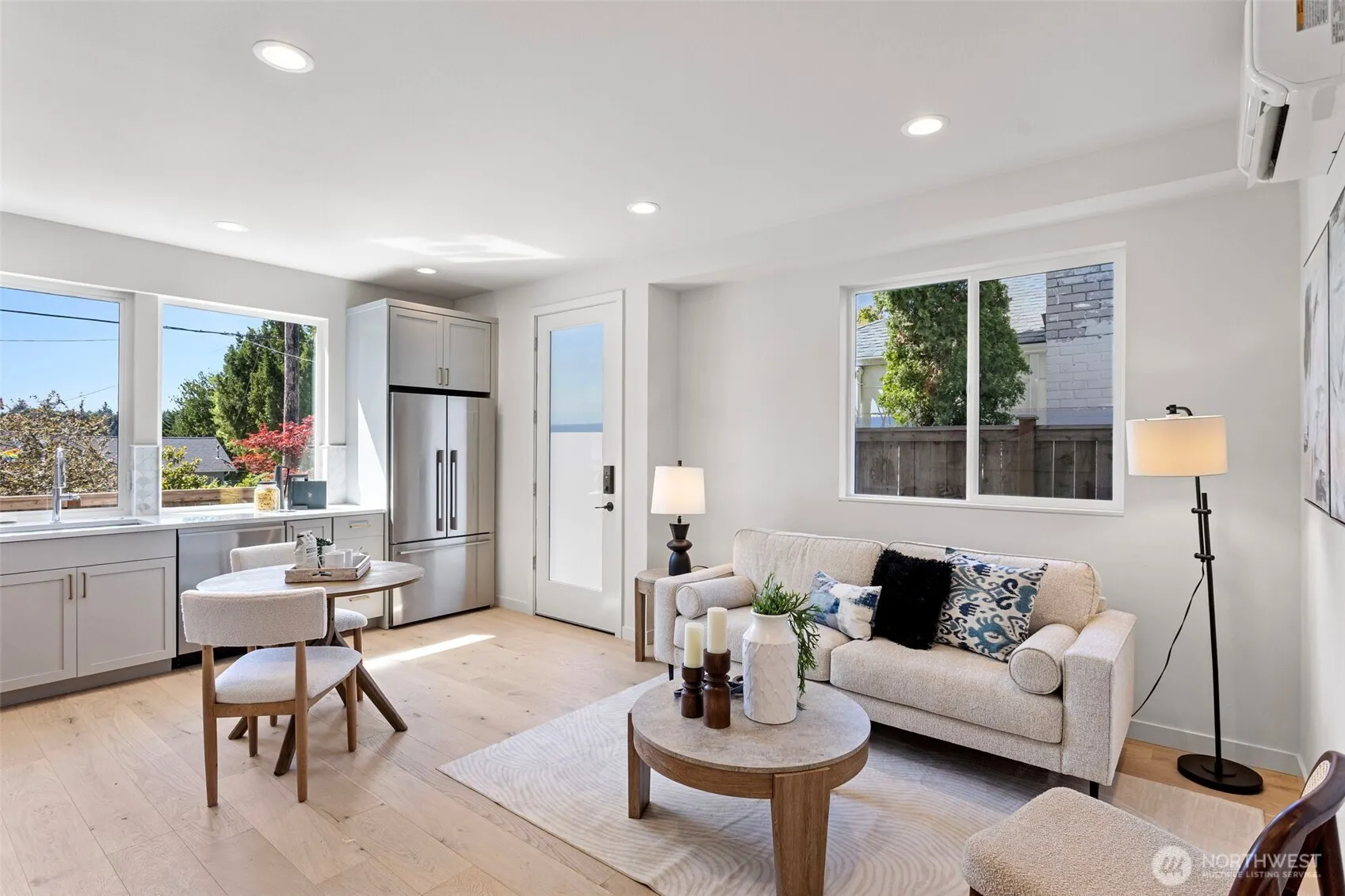 3812 31st Avenue W #B, Seattle, WA 98199